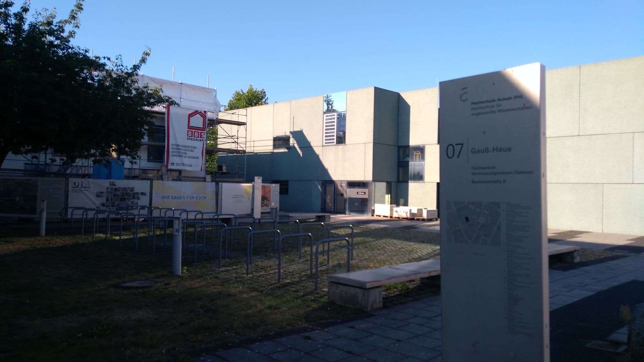 Street view near Ferienwohnung Bauhausblick, Dessau — © rausk (CC BY-SA · Mapillary)