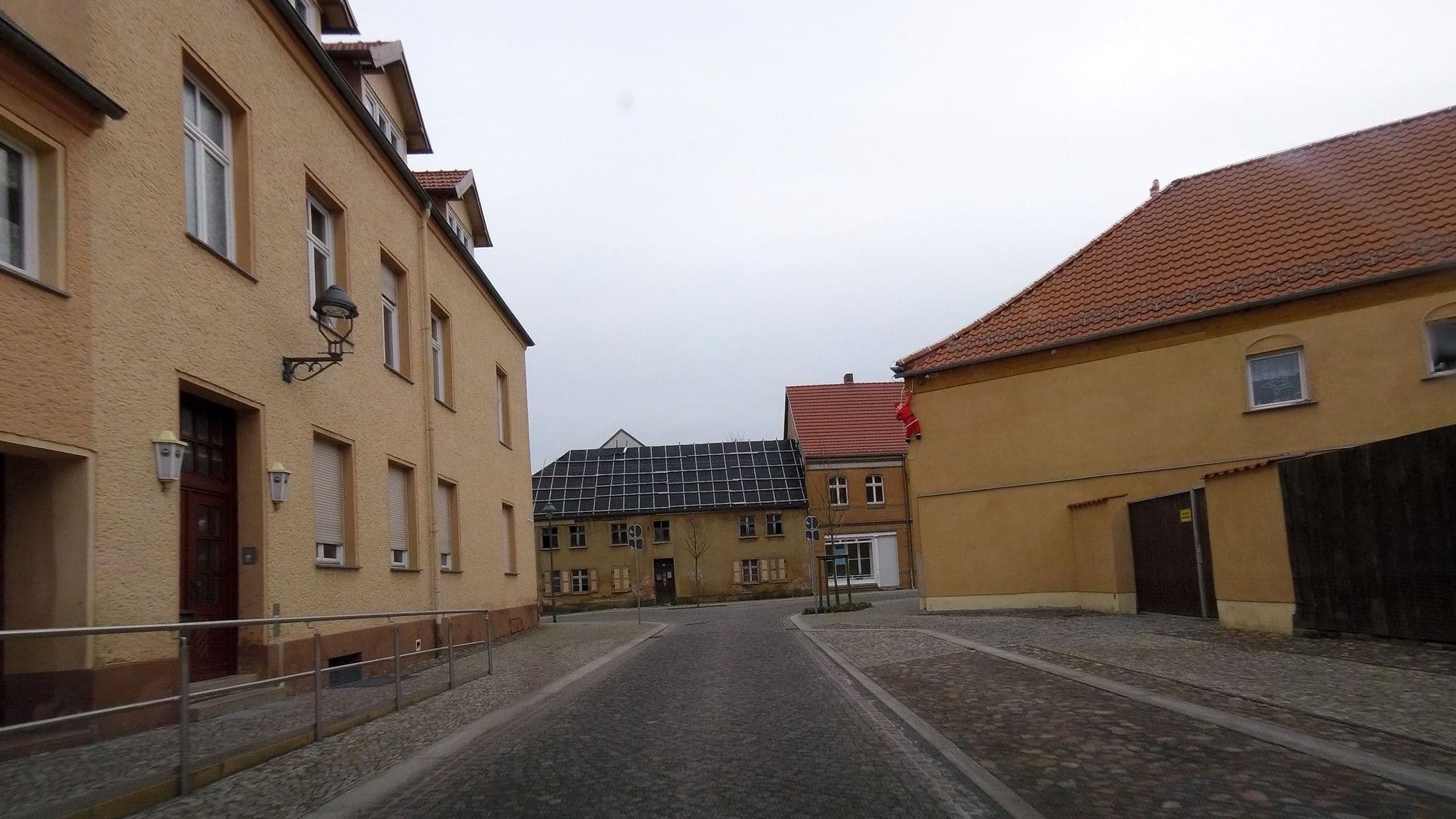 Street view near Hotel Rosendiele, Treuenbrietzen — © fdmap (CC BY-SA · Mapillary)