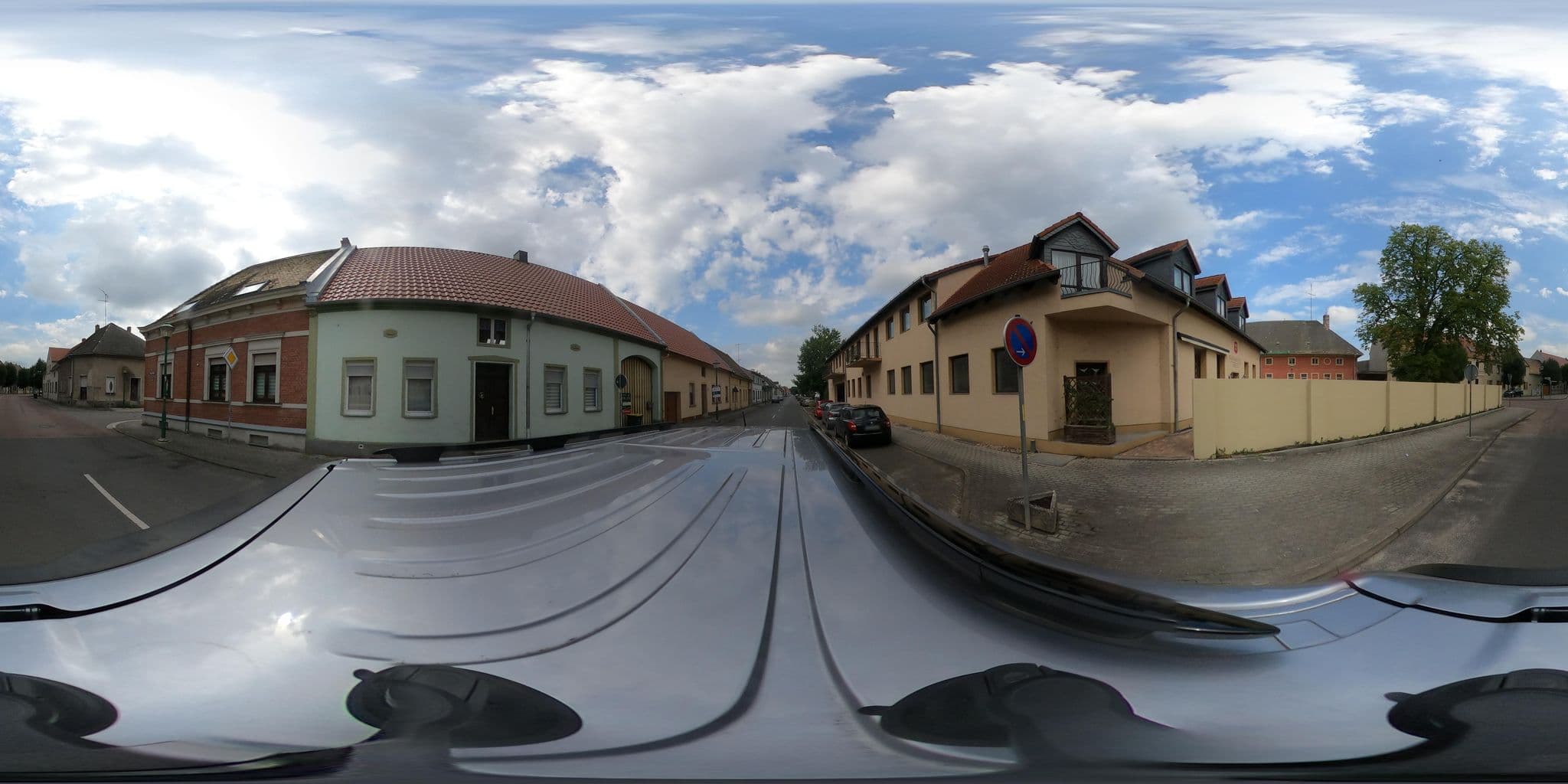 Street view near Parkhotel Wörlitz, Wörlitz — © Mobilitaetswerk (CC BY-SA · Mapillary)