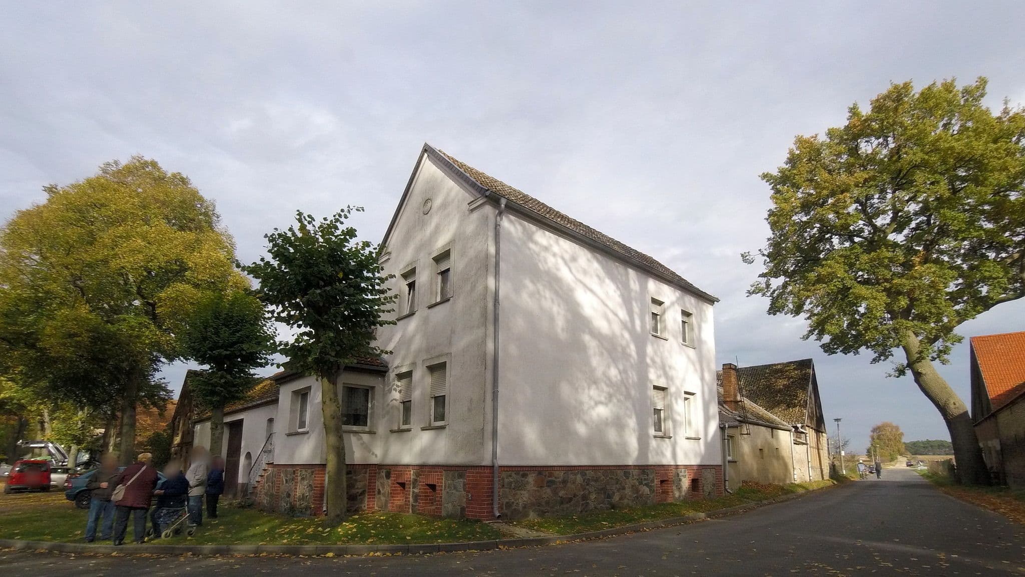 Street view near Hotel Pension Waldhaus, Beelitz — © fdmap (CC BY-SA · Mapillary)