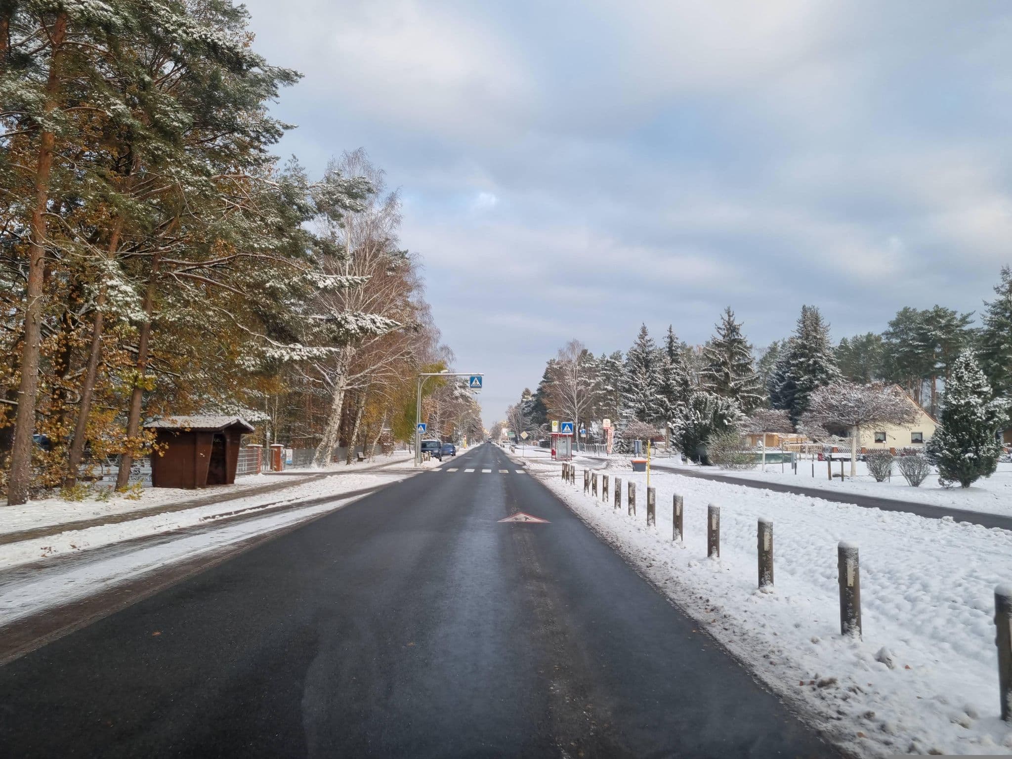 Street view near Hotel-Restaurant Eiscafe Kieltyka, Borkheide — © dsmm (CC BY-SA · Mapillary)