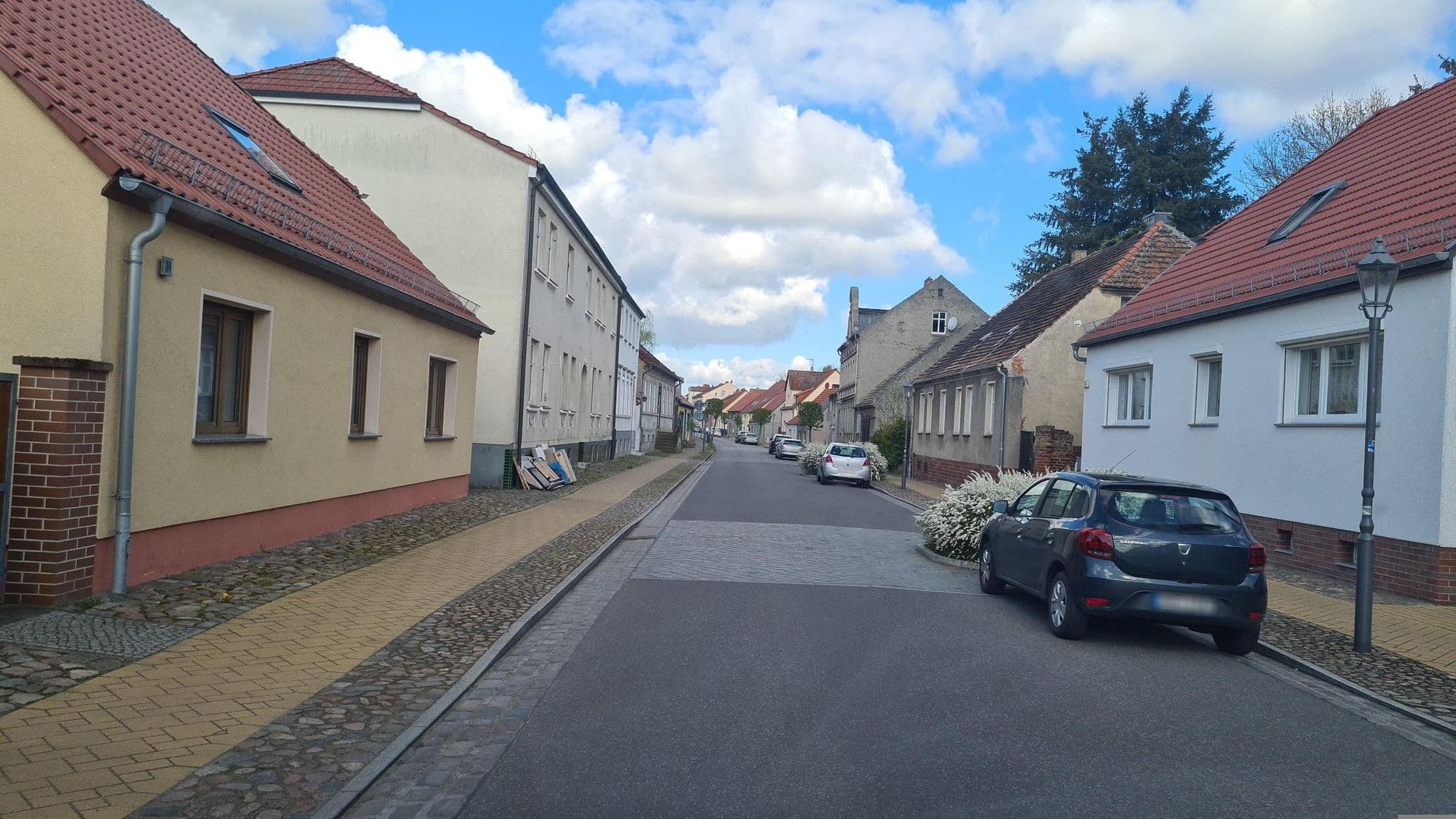 Street view near Kelch Andreas Fahrradfachgeschäft, Kremmen — © dsmm (CC BY-SA · Mapillary)