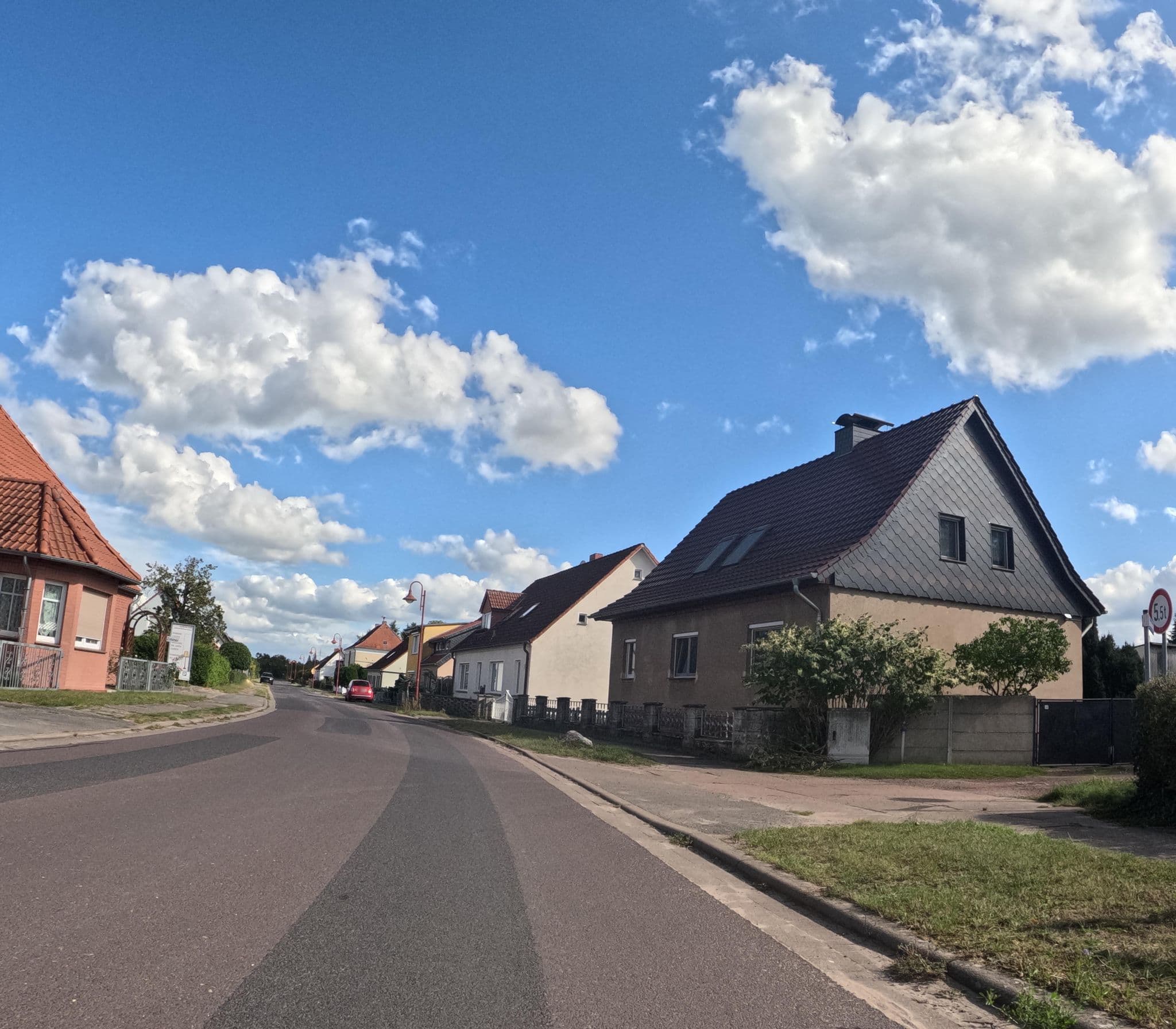 Street view near Storchennest, Rathenow — © britiger (CC BY-SA · Mapillary)