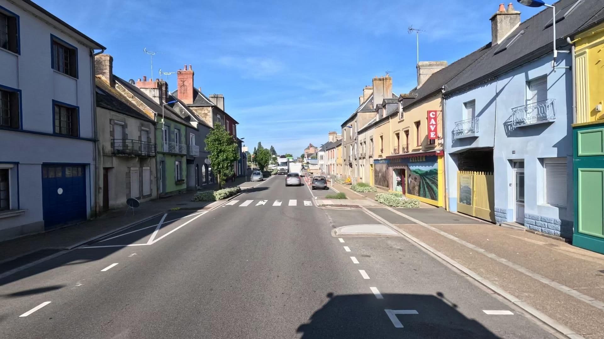Street view near Hôtel Restaurant de Bretagne, Pré-en-Pail — © bct (CC BY-SA · Mapillary)