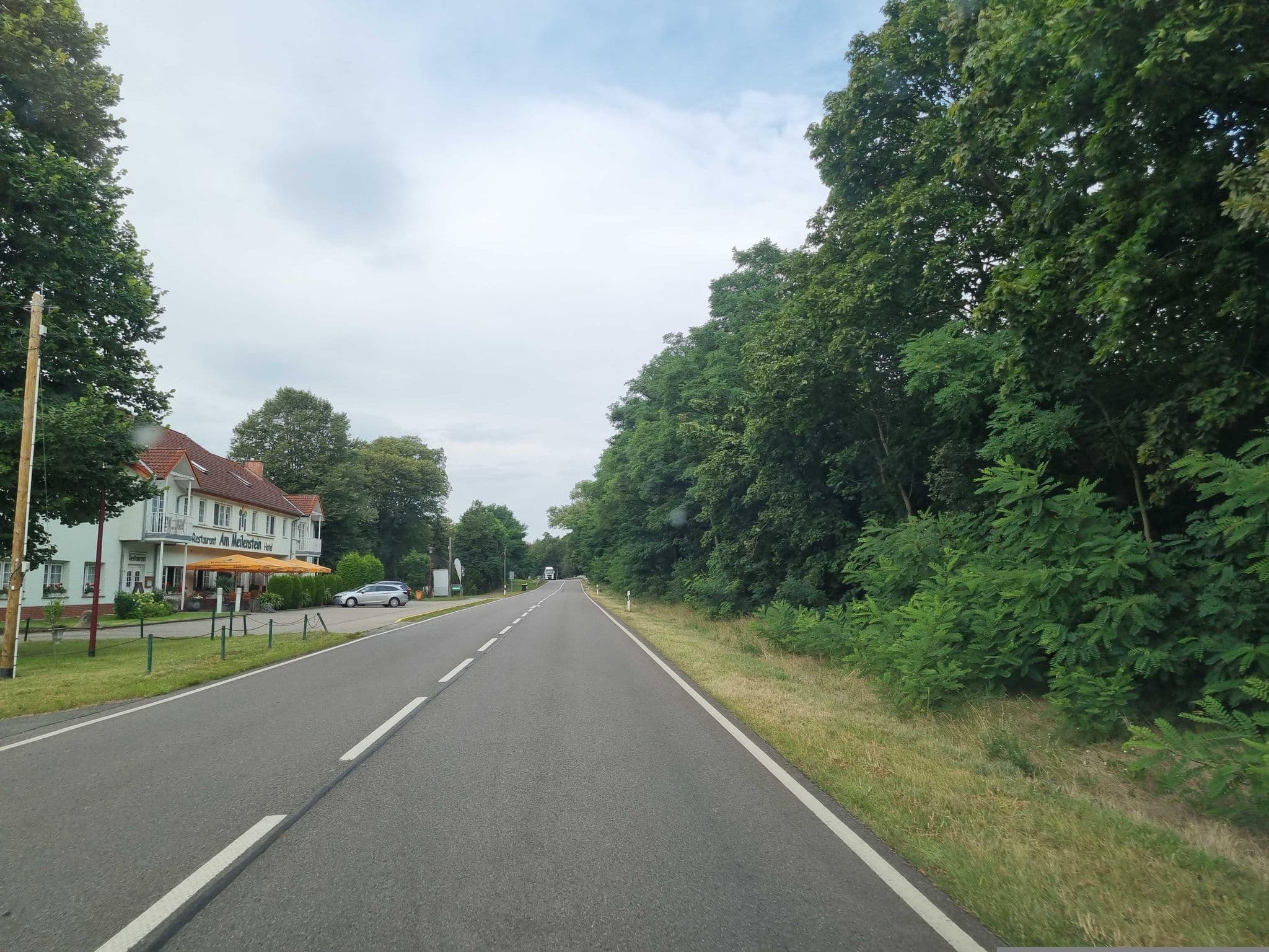 Street view near Rasthof Dunkelforth, Genthin — © dsmm (CC BY-SA · Mapillary)