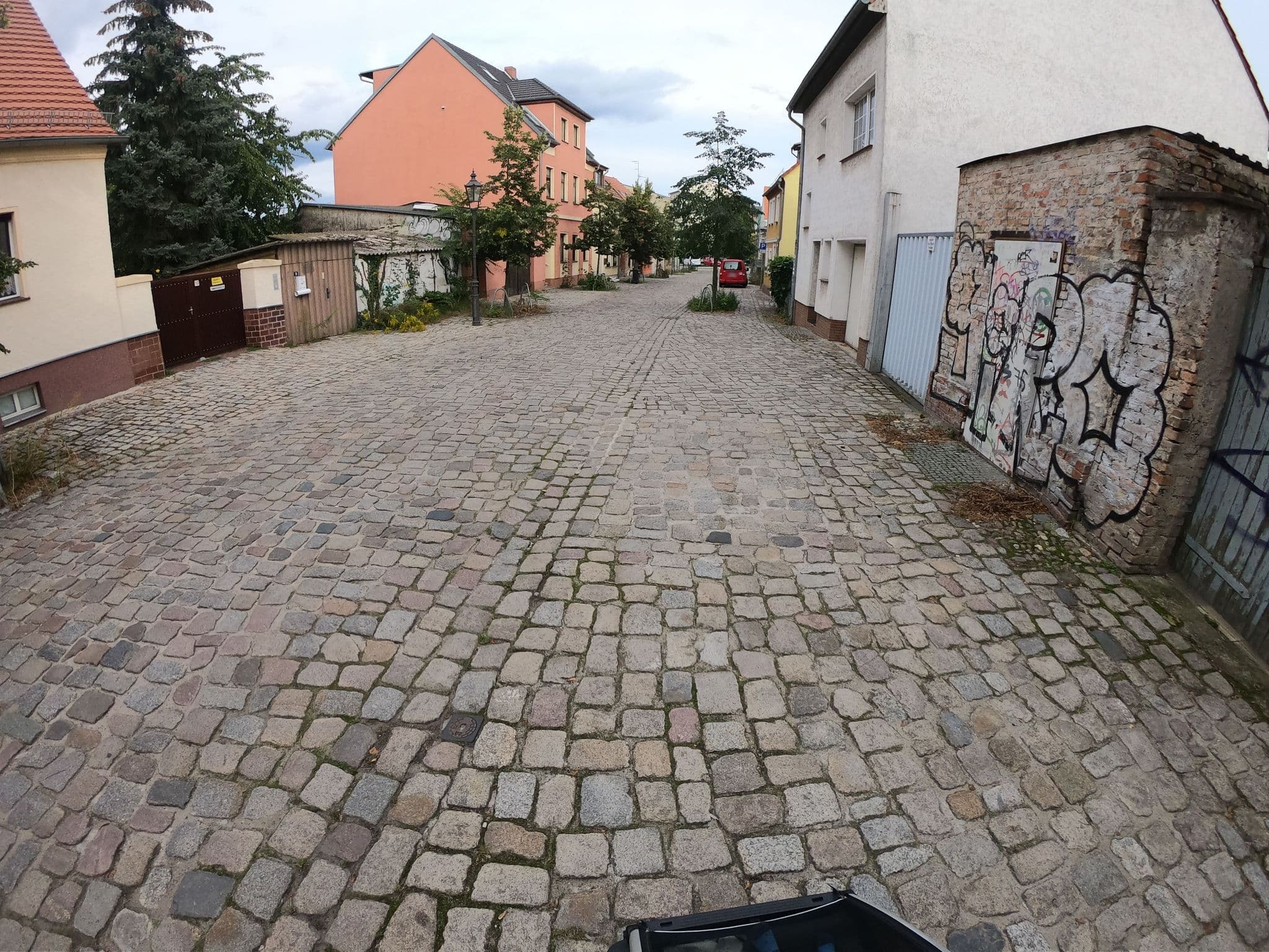 Street view near Pension Oppermann, Brandenburg an der Havel — © tordans (CC BY-SA · Mapillary)