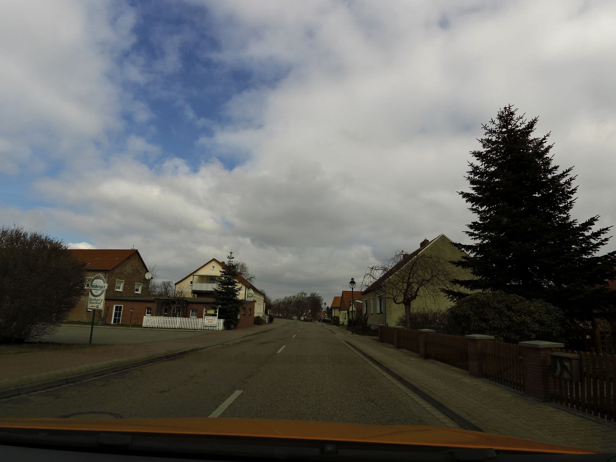 Street view near Ferienhaus Pahling, Rathenow — © moenk (CC BY-SA · Mapillary)