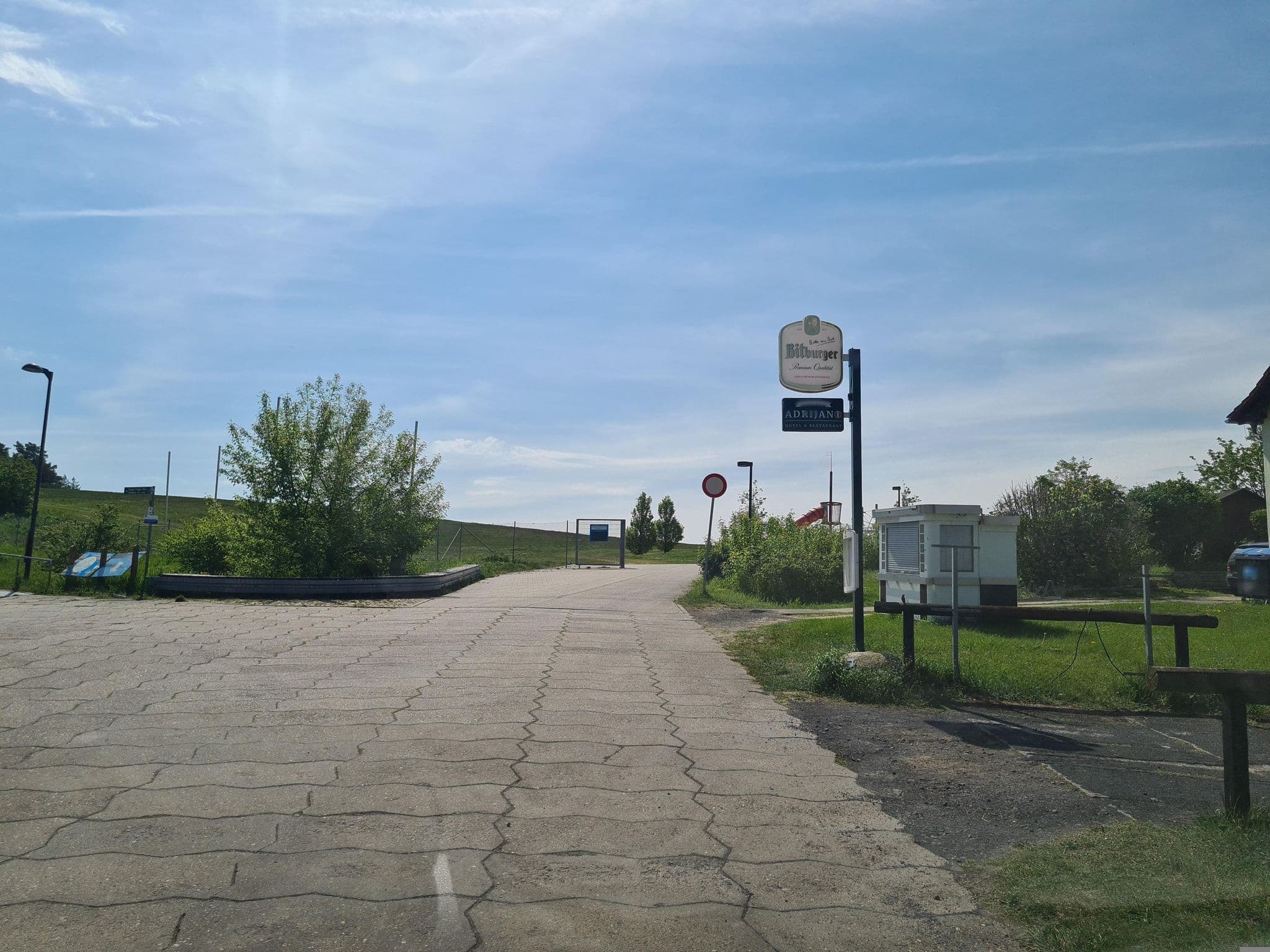 Street view near Hotel- und Pizzeria Adrijano, Rhinow — © dsmm (CC BY-SA · Mapillary)