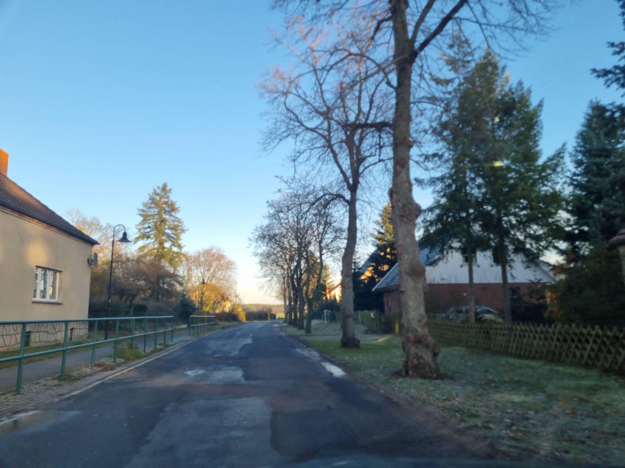 Street view near Bernhard Pede Reiterhof, Dahme — © dsmm (CC BY-SA · Mapillary)