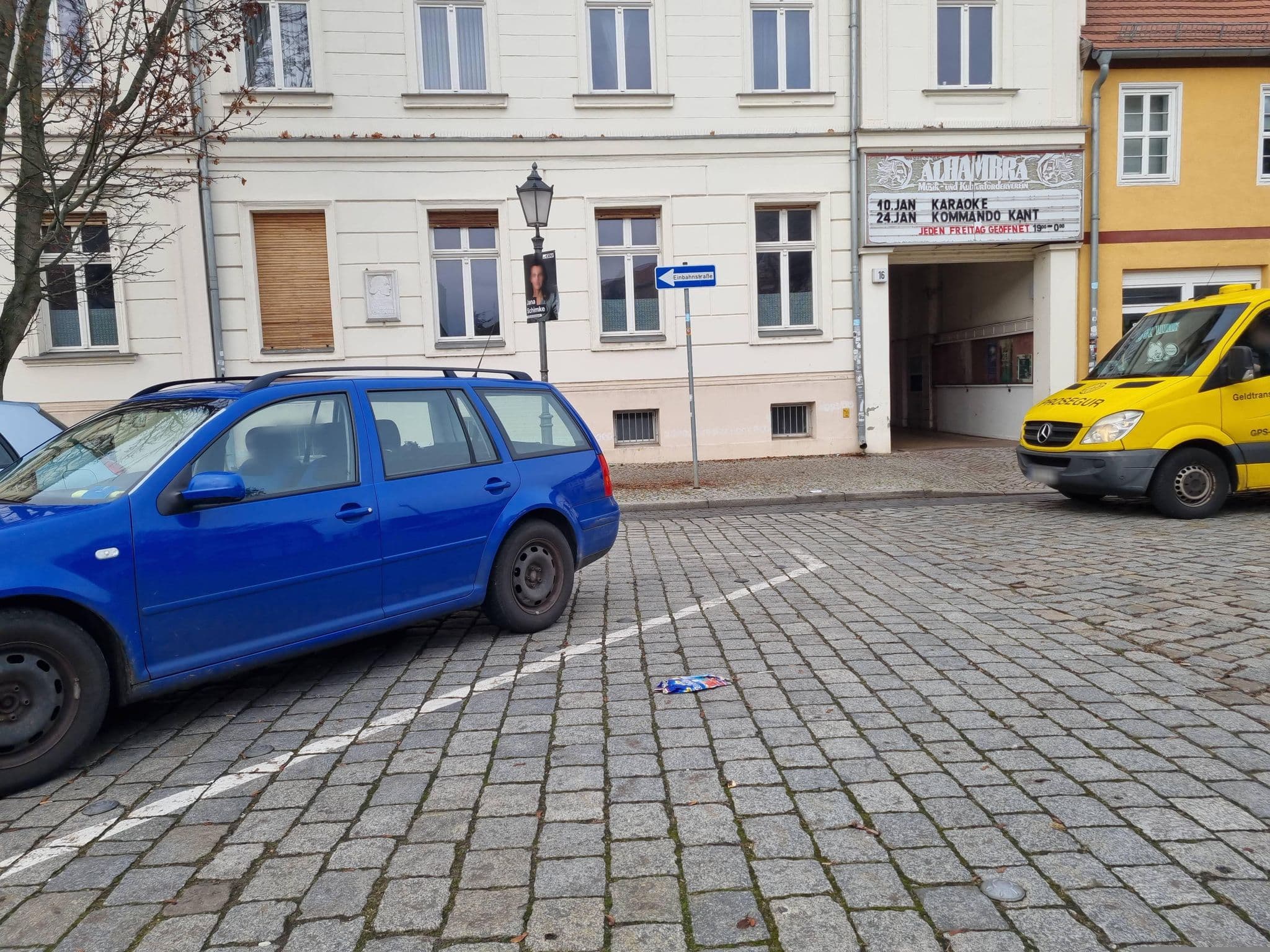 Street view near Hauskranken- und Altenpflege Beate Schäfer, Luckenwalde — © dsmm (CC BY-SA · Mapillary)