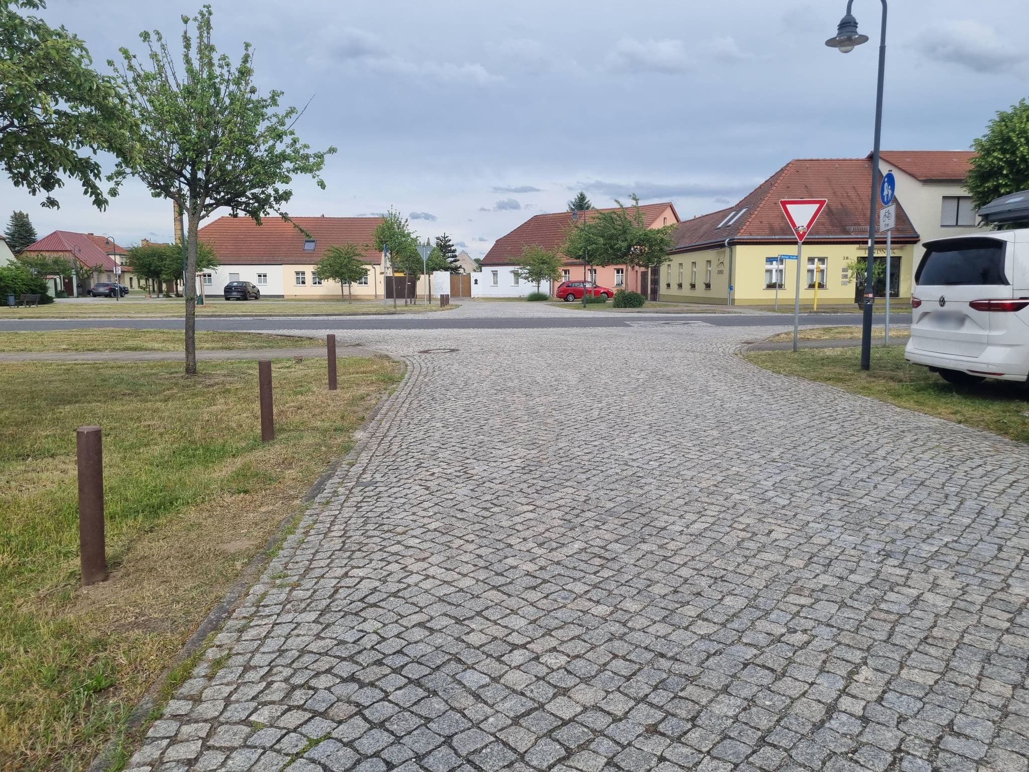 Street view near Ferienwohnung Alte Schmiede, Jüterbog — © dsmm (CC BY-SA · Mapillary)