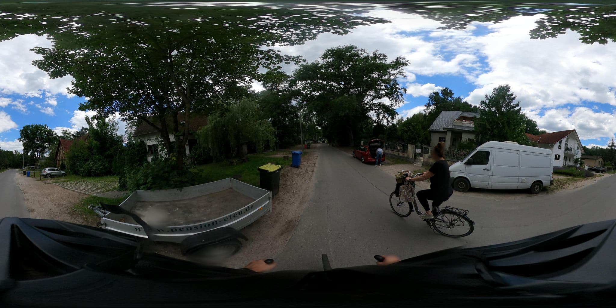 Street view near Pension Efeu, Stahnsdorf — © britiger (CC BY-SA · Mapillary)