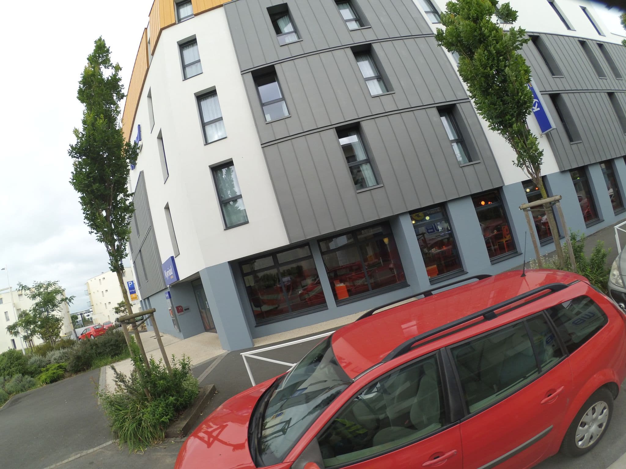 Street view near Kyriad, La Rochelle — © stephanep (CC BY-SA · Mapillary)