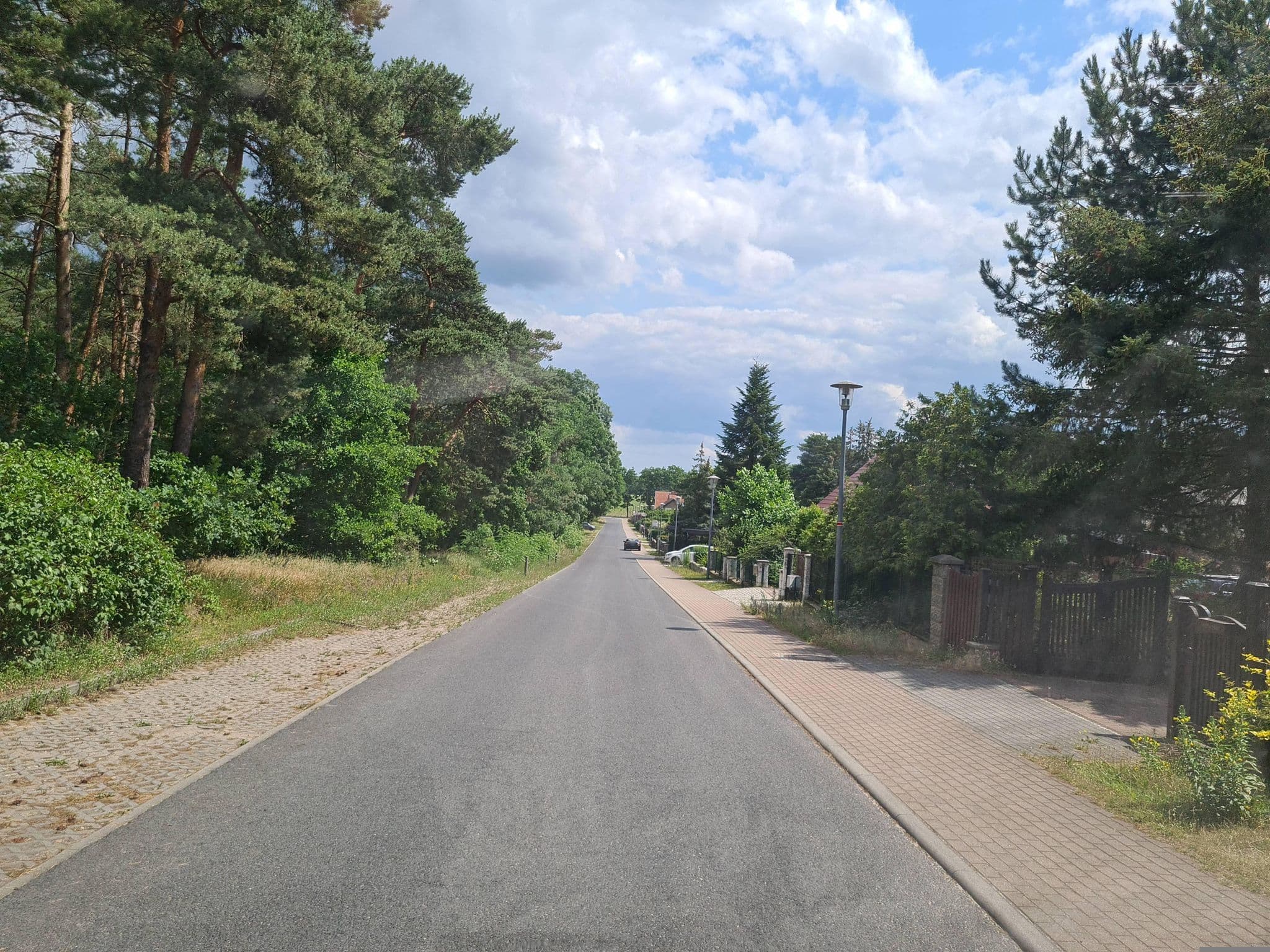 Street view near Pension Waldblick, Luckenwalde — © dsmm (CC BY-SA · Mapillary)