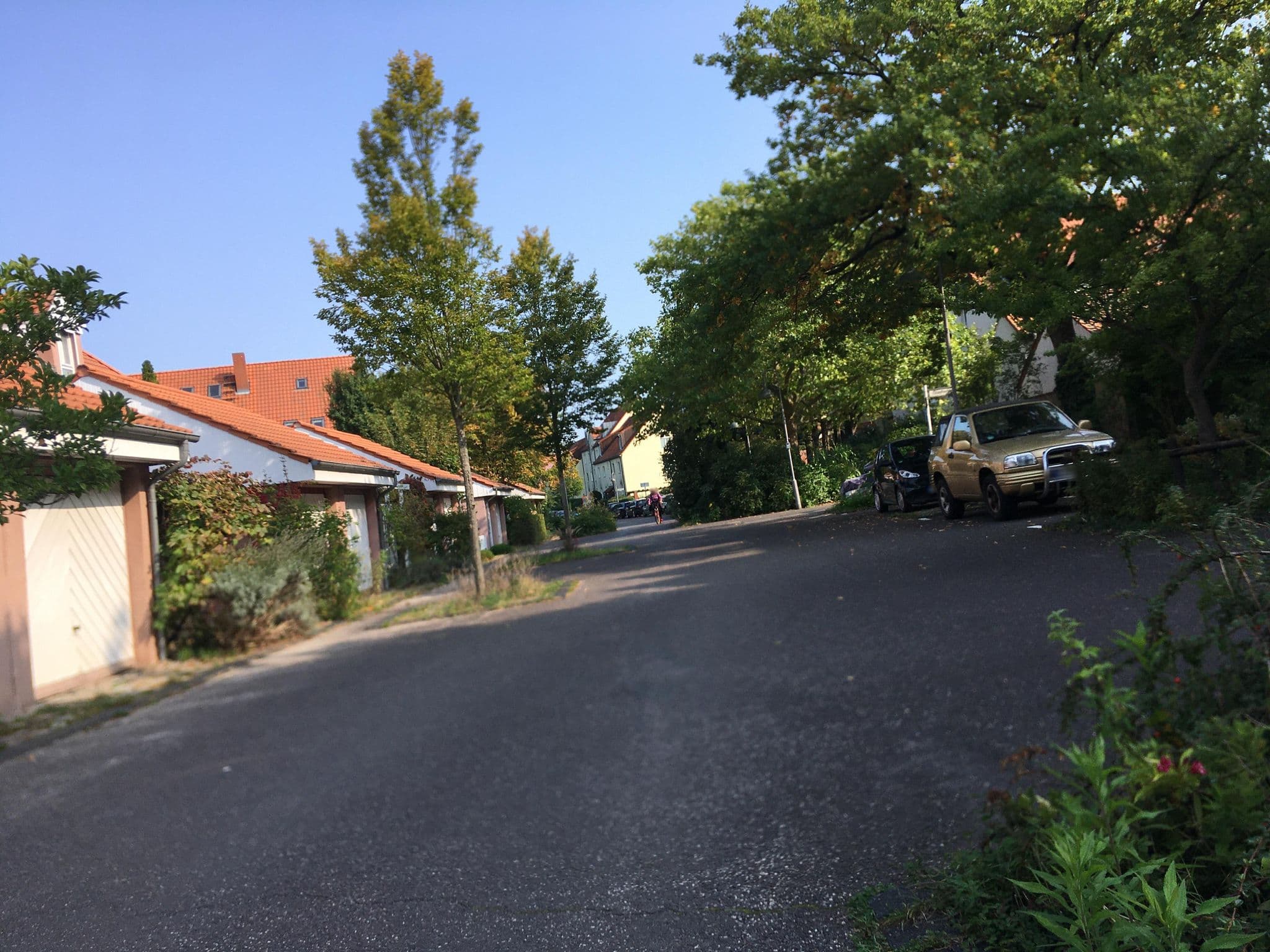 Street view near Mollie's gastgezin, Kleinmachnow — © eserte (CC BY-SA · Mapillary)