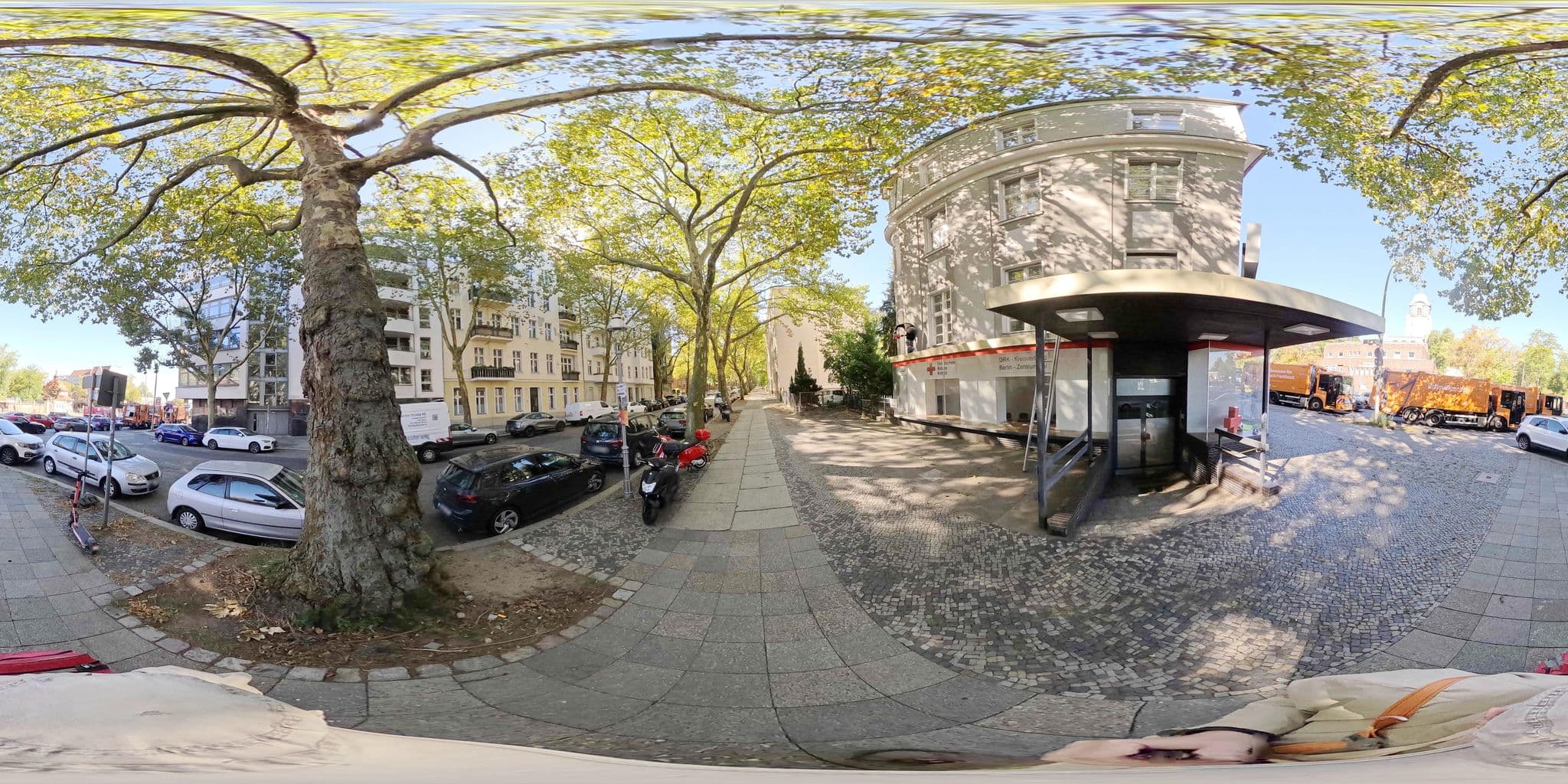 Street view near Alaska Hostel UG, Westend — © macsico (CC BY-SA · Mapillary)