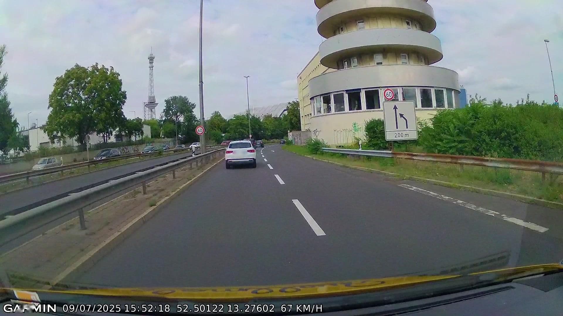 Street view near AVUS an der Messe, Westend — © tqm (CC BY-SA · Mapillary)