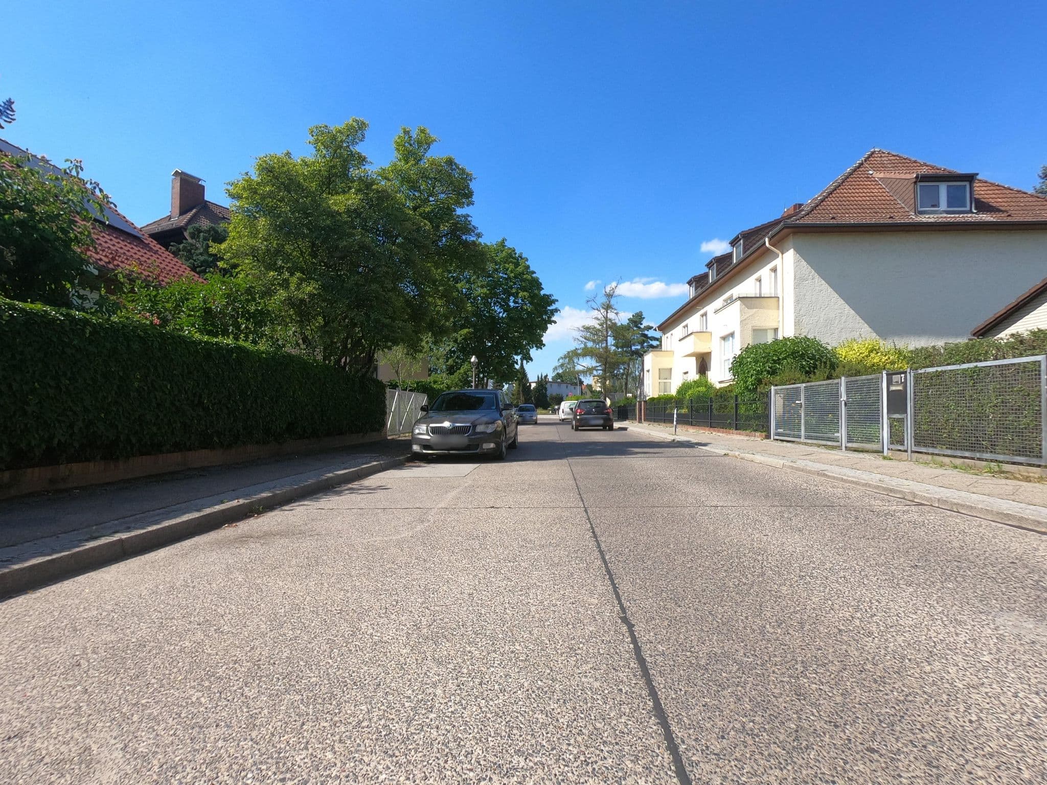 Street view near Hotel Pension Zeljko, Wilhelmstadt — © carlheinz (CC BY-SA · Mapillary)