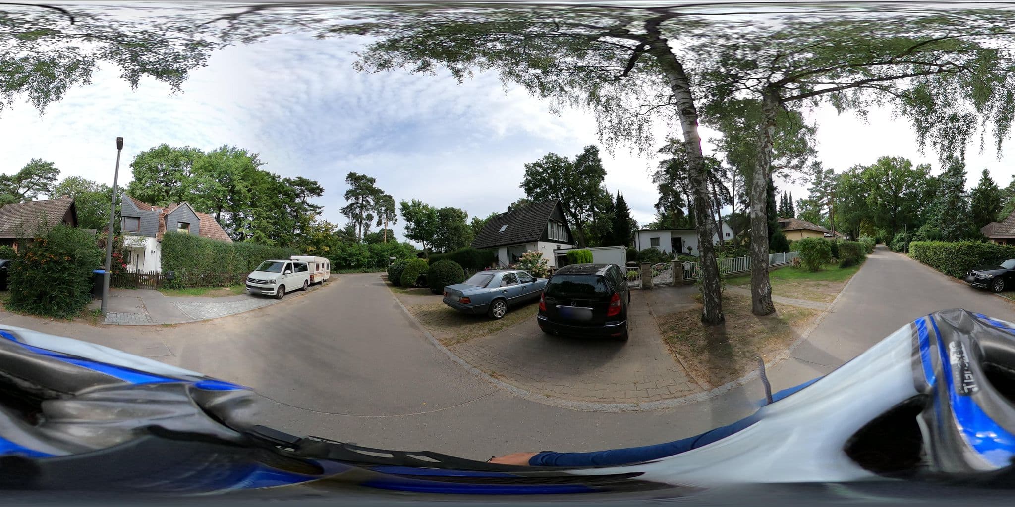 Street view near FFC Florida-Firstclass GmbH, Kladow — © eserte (CC BY-SA · Mapillary)
