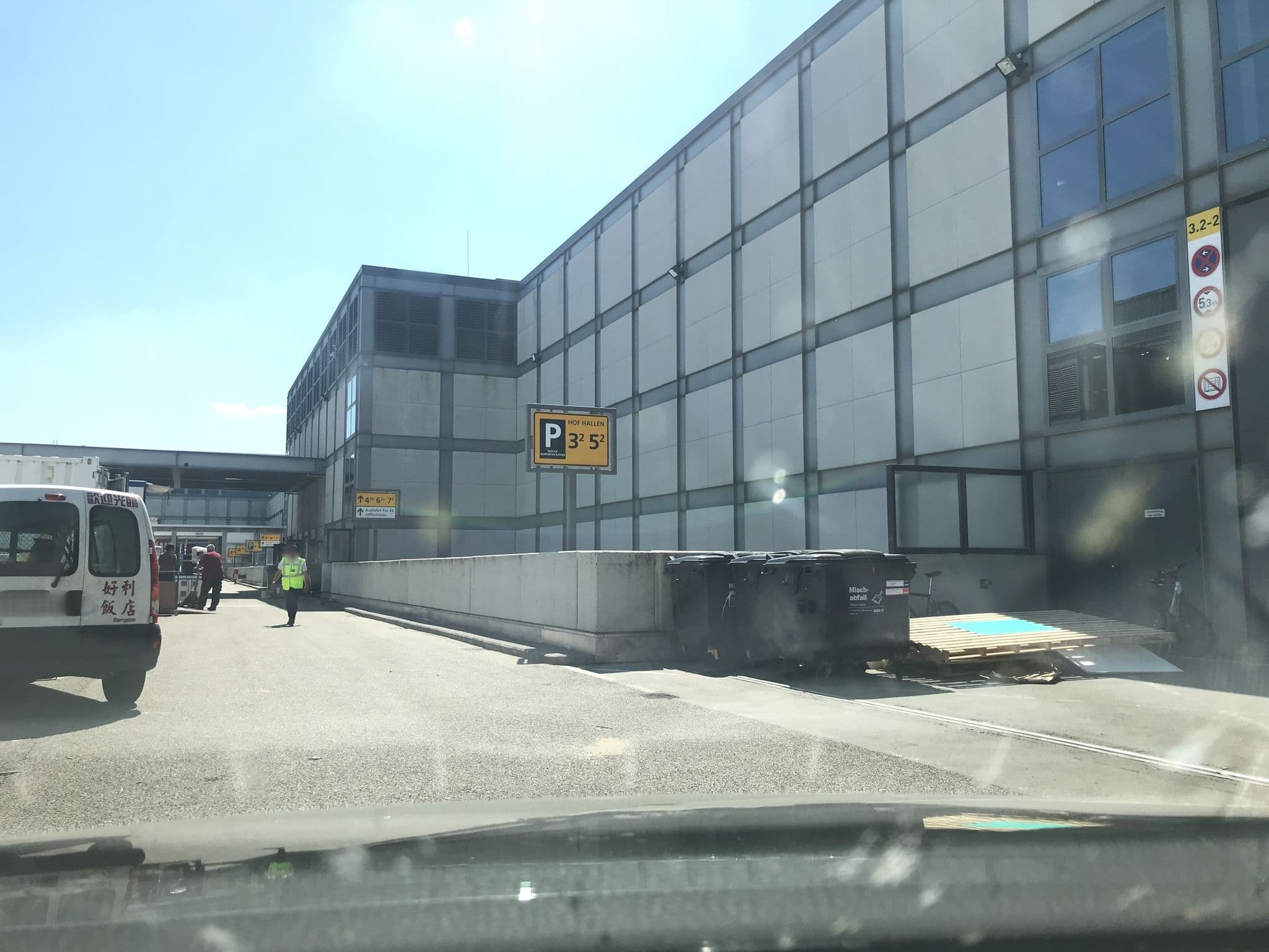 Street view near Amelia Hotels-ITB Berlin, Westend — © saschahaberkorn (CC BY-SA · Mapillary)