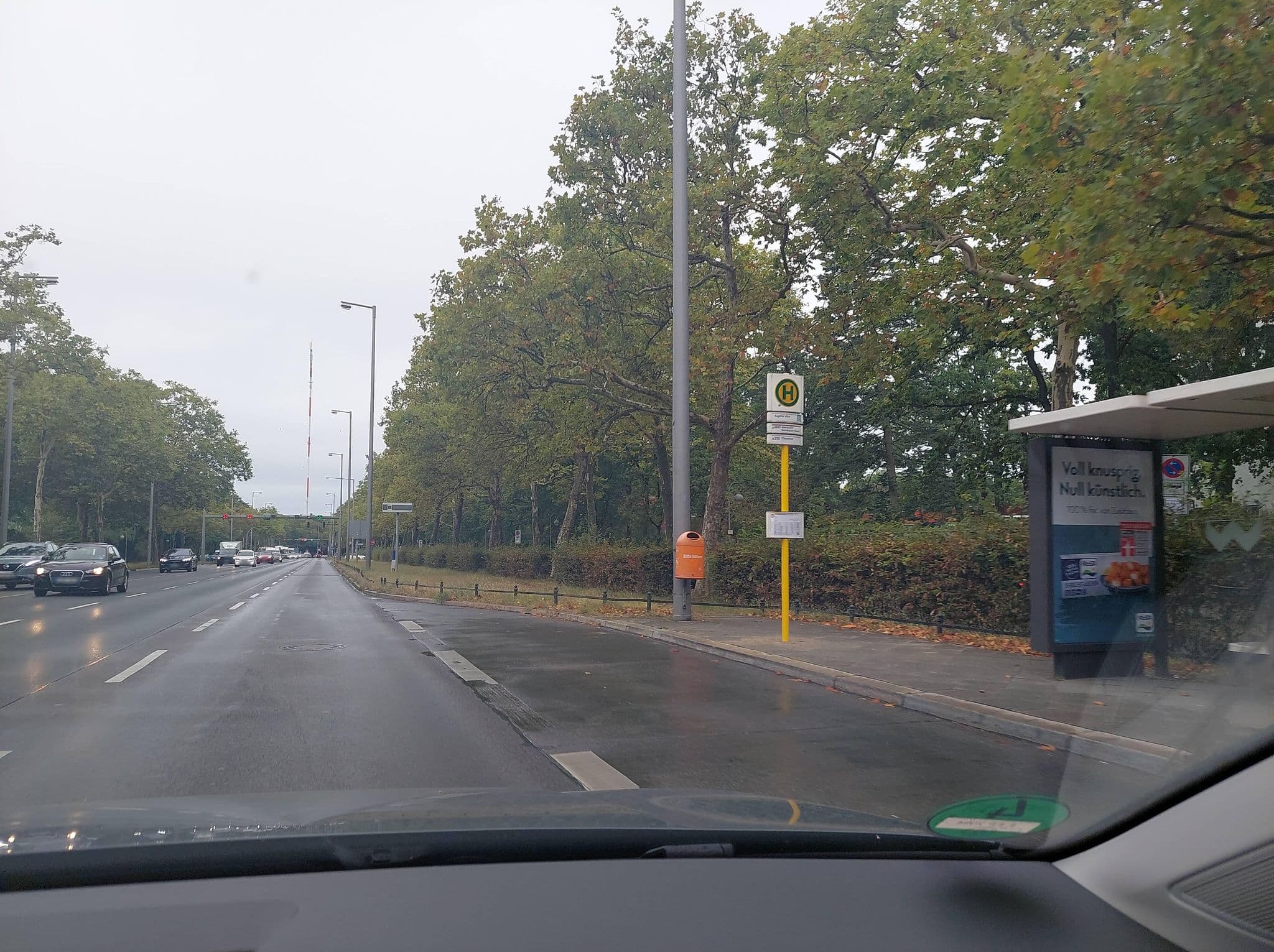 Street view near Hotel Carat Jugengästehaus GmbH, Westend — © DBSEV_SBB (CC BY-SA · Mapillary)