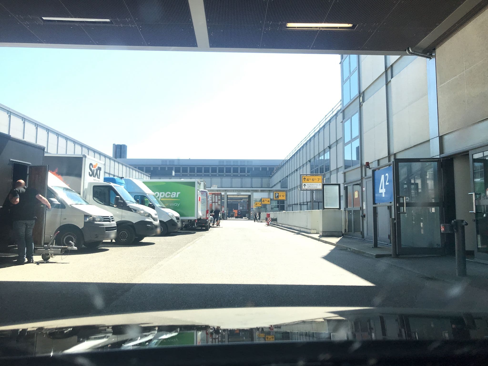 Street view near Travel Charne Hotels & Resorts @ ITB 2011 Halle 6.2 A, Westend — © saschahaberkorn (CC BY-SA · Mapillary)