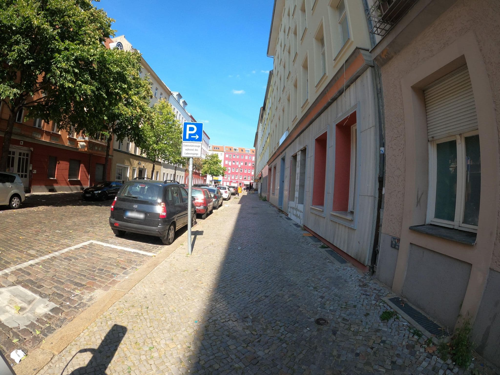 Street view near Hostel Reiter, Spandau — © macsico (CC BY-SA · Mapillary)