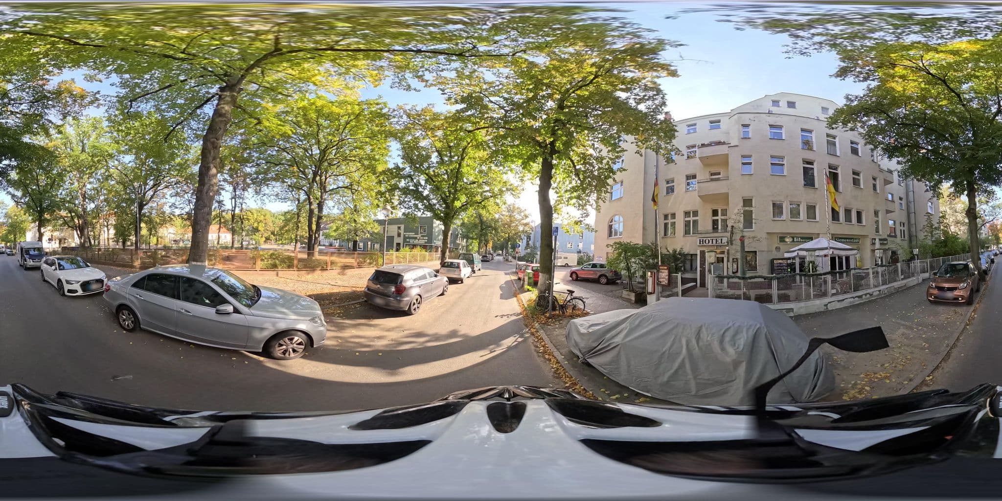 Street view near Hotel Siemensstadt, Siemensstadt — © macsico (CC BY-SA · Mapillary)