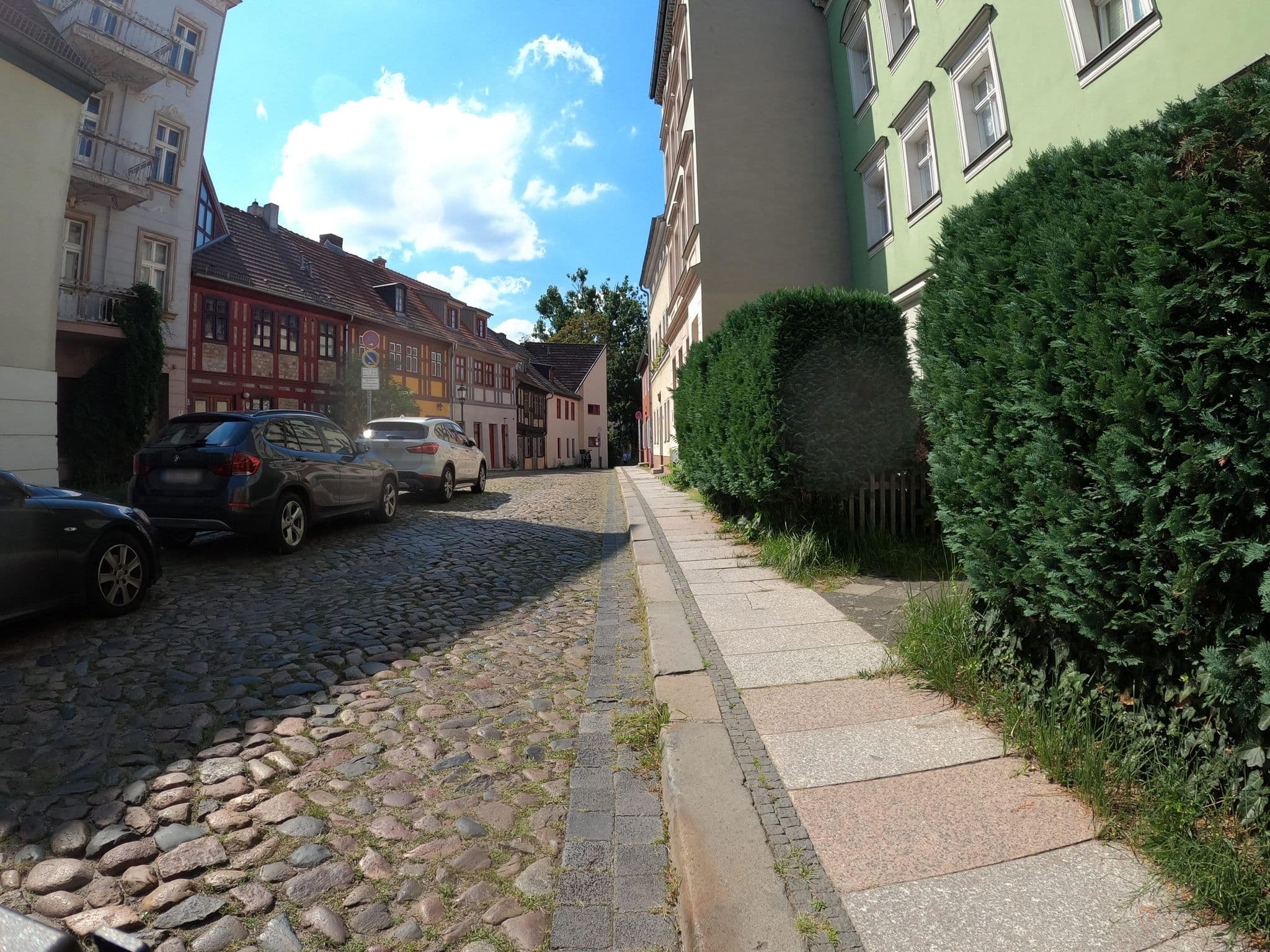 Street view near Hotel MAISON Apartments am Kolk, Spandau — © macsico (CC BY-SA · Mapillary)