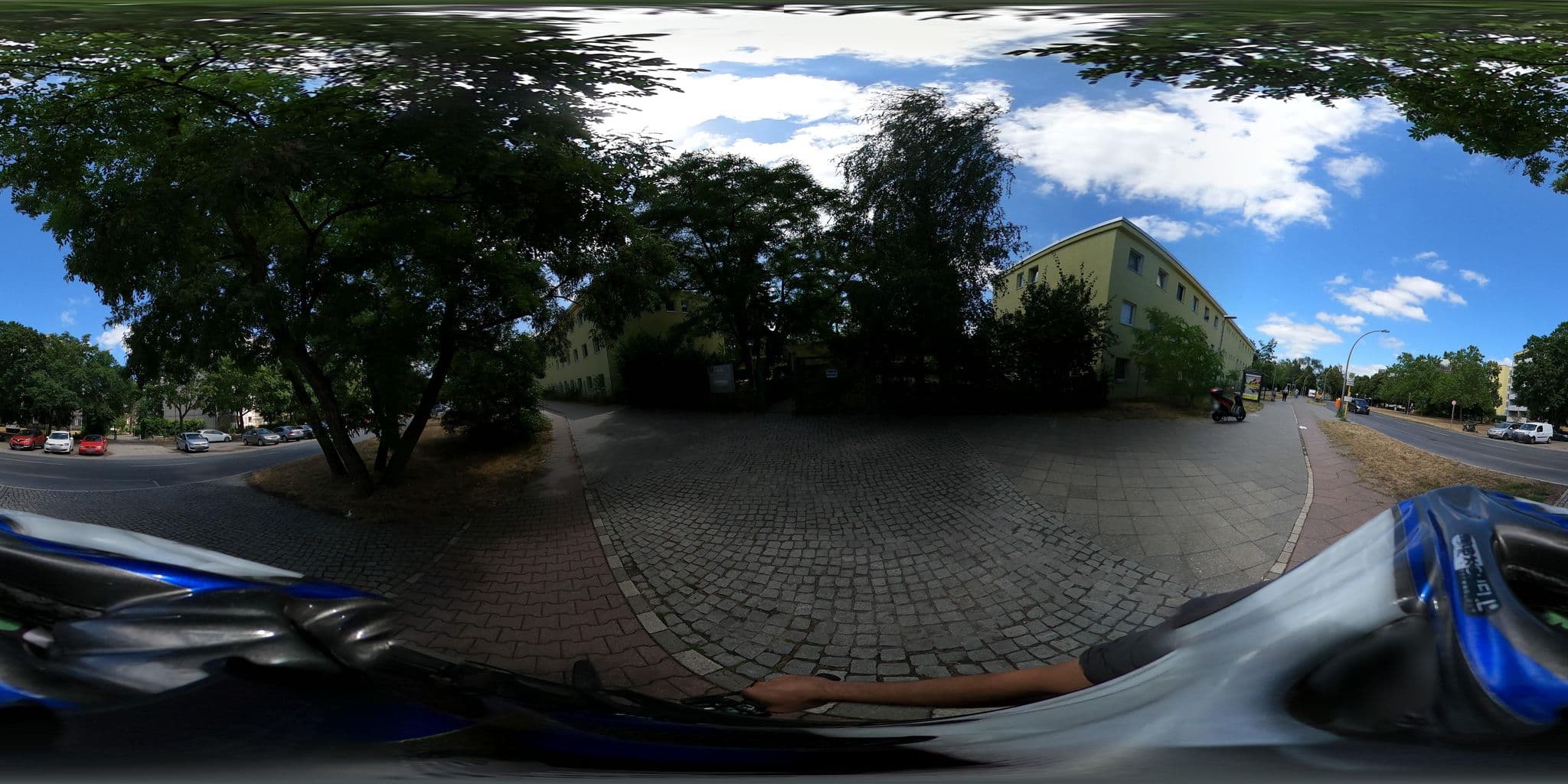 Street view near Herberge zur Heimat e.V. Übergangswohnheim, Falkenhagener Feld — © eserte (CC BY-SA · Mapillary)