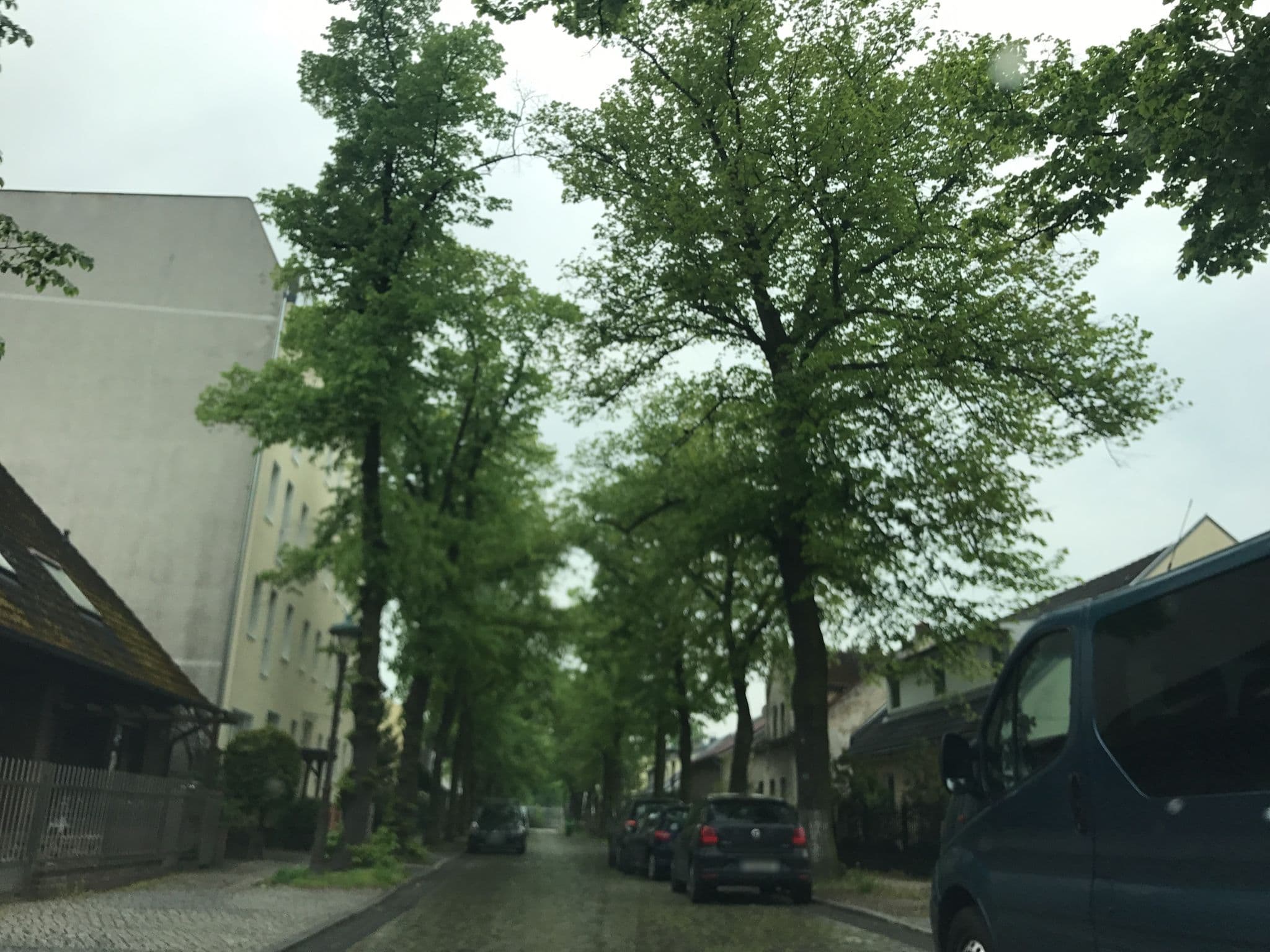 Street view near Hotel Pension Rosengarten, Staaken — © tb4711 (CC BY-SA · Mapillary)