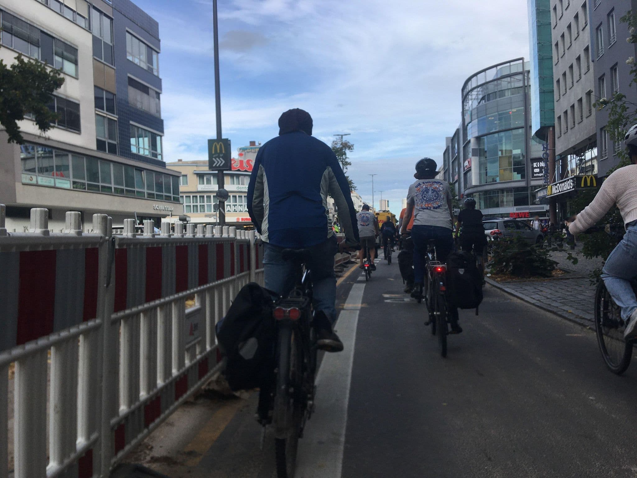 Street view near Hotel Domicil Berlin by Golden Tulip, Charlottenburg — © carlheinz (CC BY-SA · Mapillary)