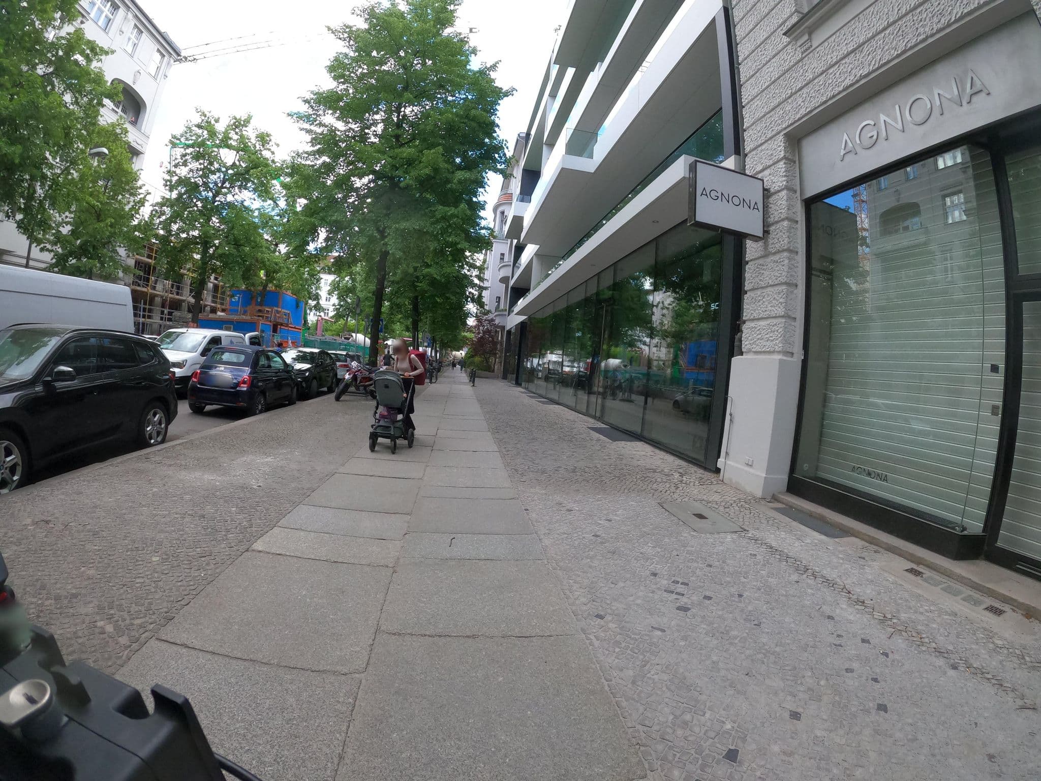Street view near Q! Casa Berlin, Halensee — © macsico (CC BY-SA · Mapillary)