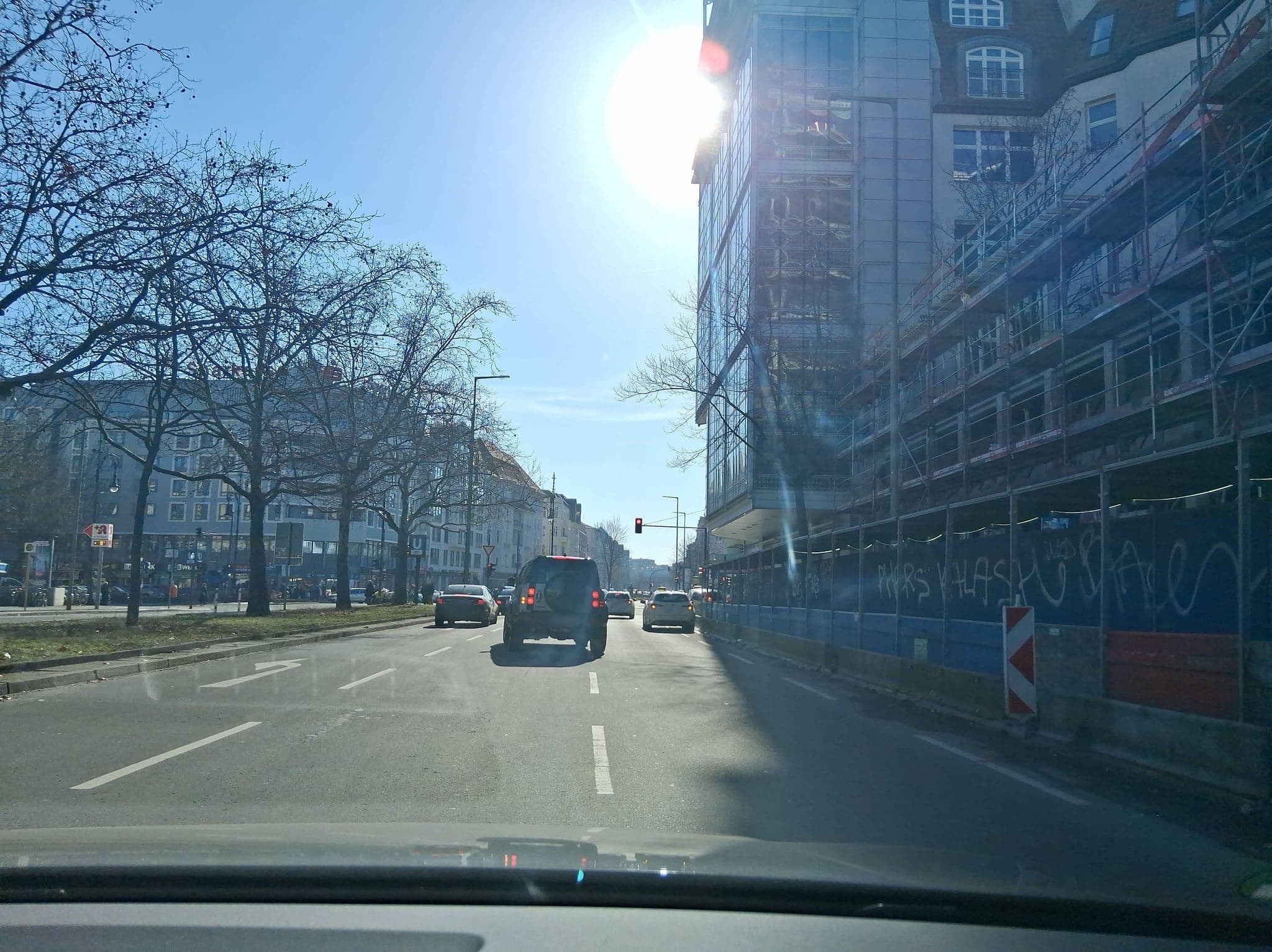 Street view near Hotel Panorama, Halensee — © DBSEV_SBB (CC BY-SA · Mapillary)