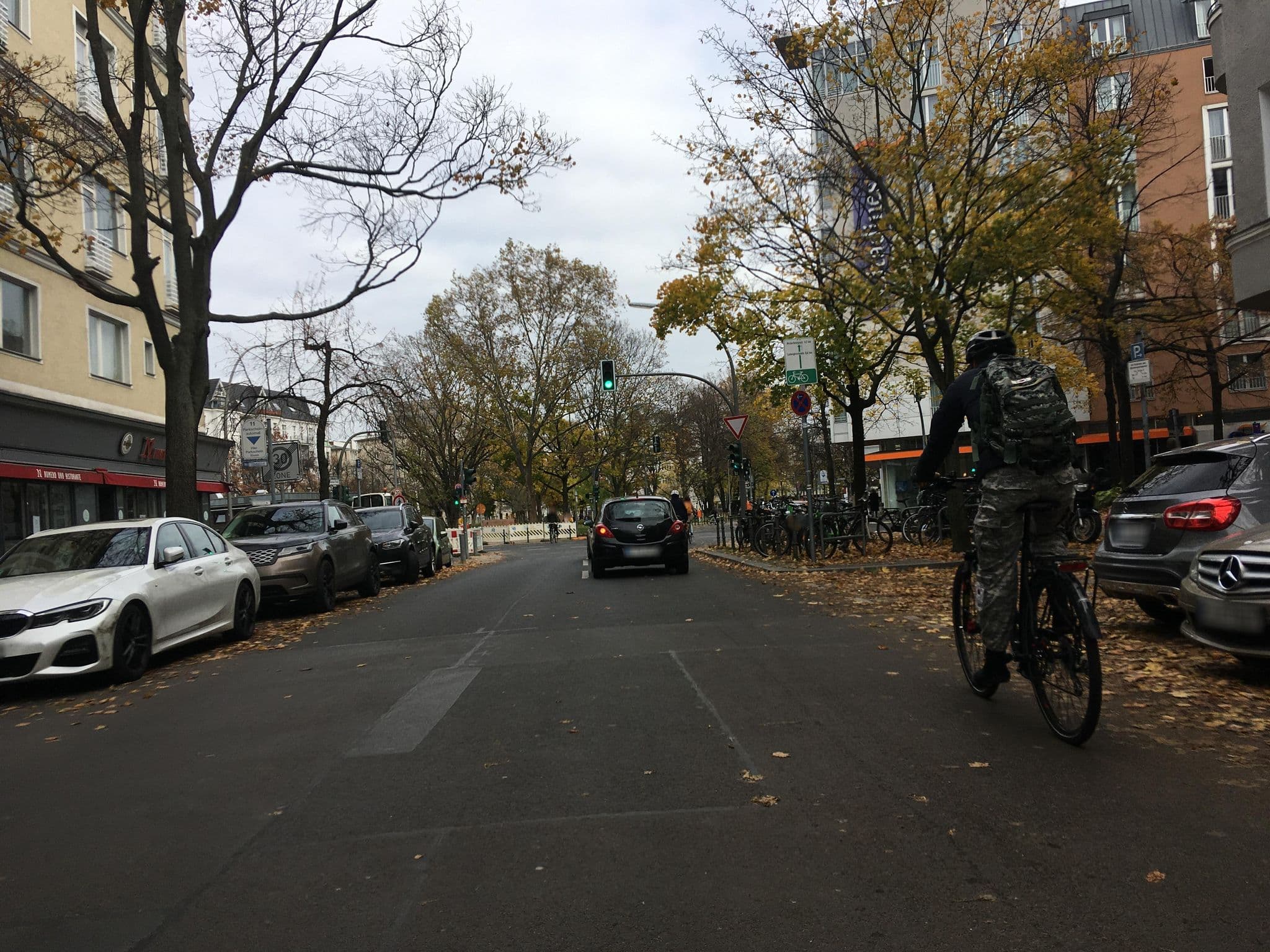Street view near numa Novela Rooms und Apartments, Halensee — © eserte (CC BY-SA · Mapillary)
