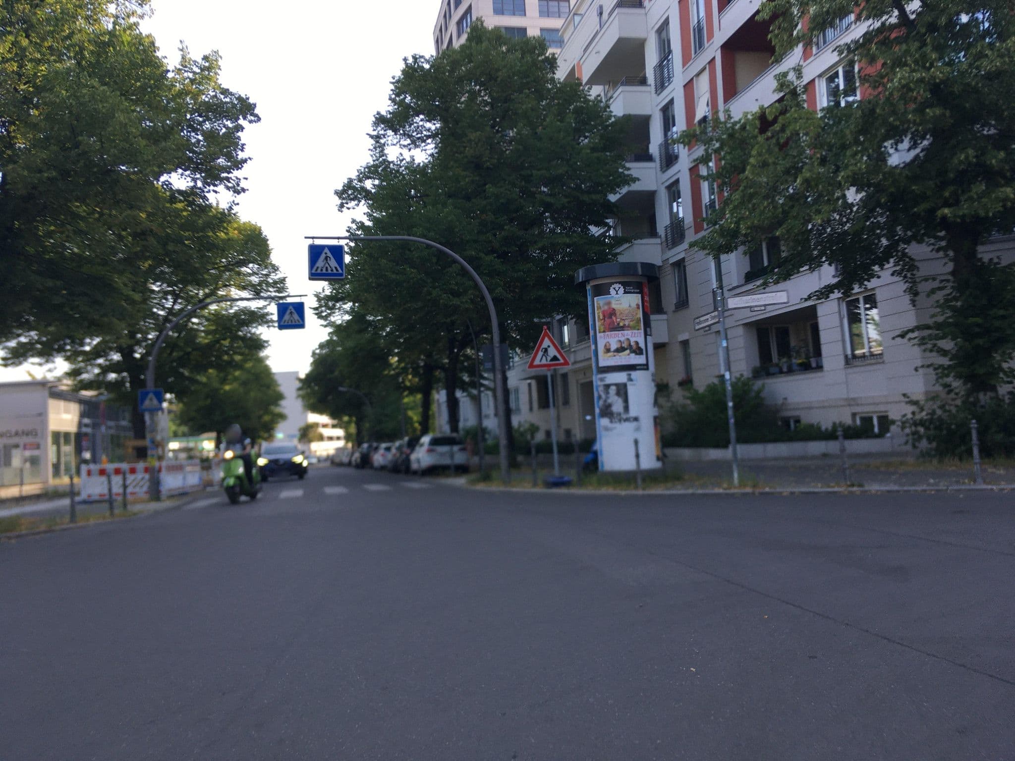 Street view near Klassenfahrt Berlin, Halensee — © carlheinz (CC BY-SA · Mapillary)
