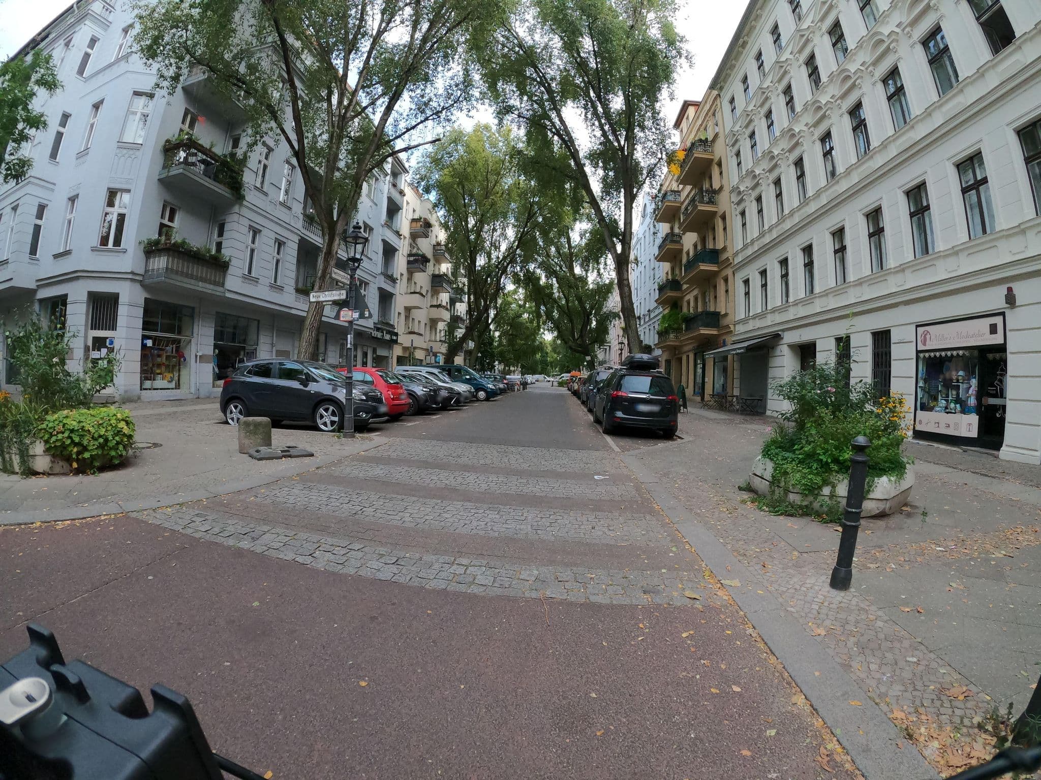Street view near Lodgecity - Private Rooms B, Charlottenburg — © macsico (CC BY-SA · Mapillary)