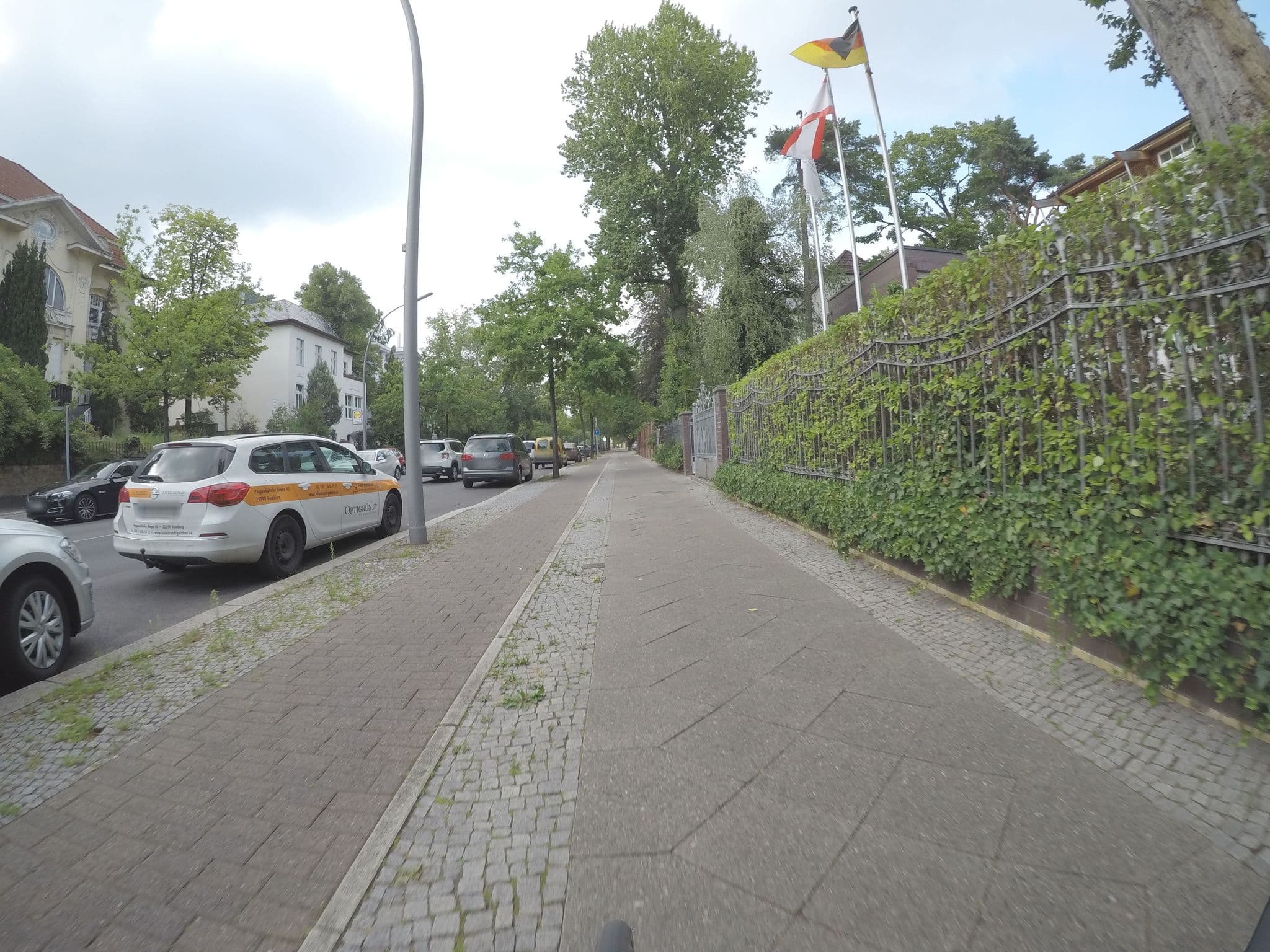 Street view near Budget Sleep Hotel, Halensee — © kartonage (CC BY-SA · Mapillary)