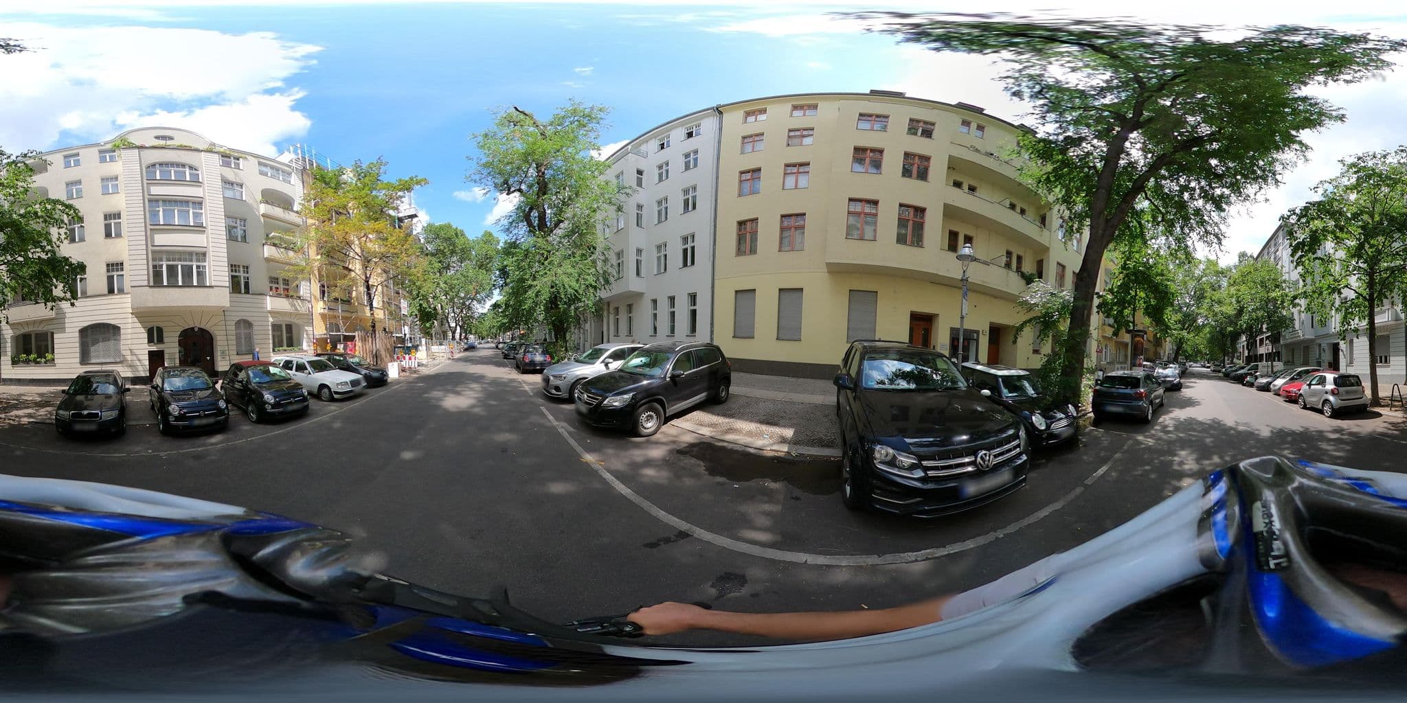 Street view near Hotel Pension Alexandra, Halensee — © eserte (CC BY-SA · Mapillary)