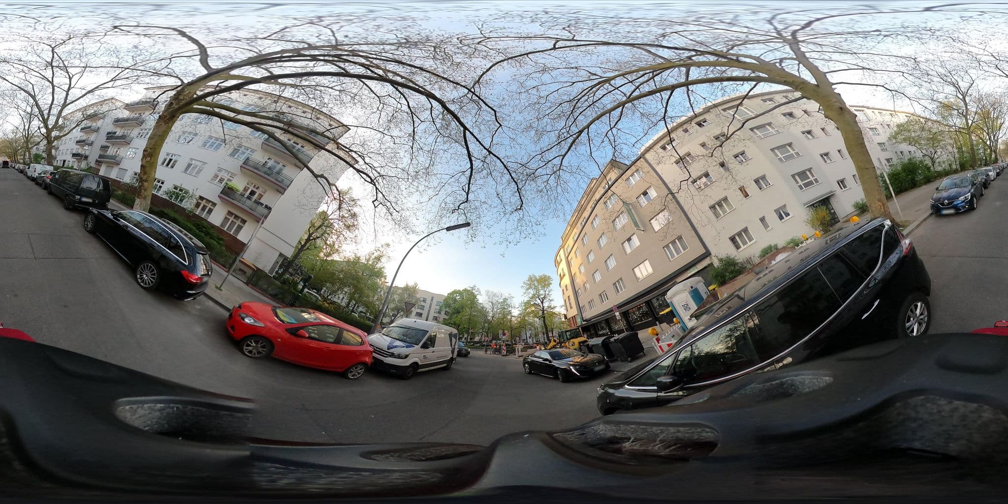 Street view near Hotel Agon Franke, Halensee — © yorbs123 (CC BY-SA · Mapillary)