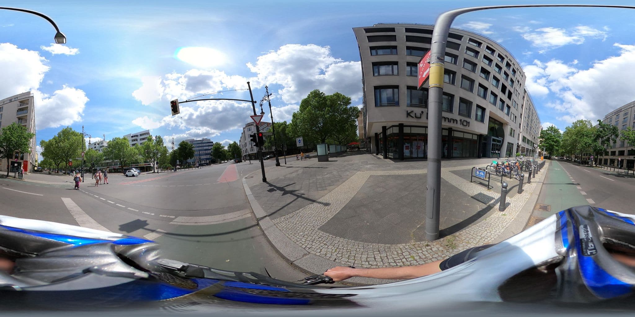 Street view near Ku'Damm 101, Halensee — © eserte (CC BY-SA · Mapillary)