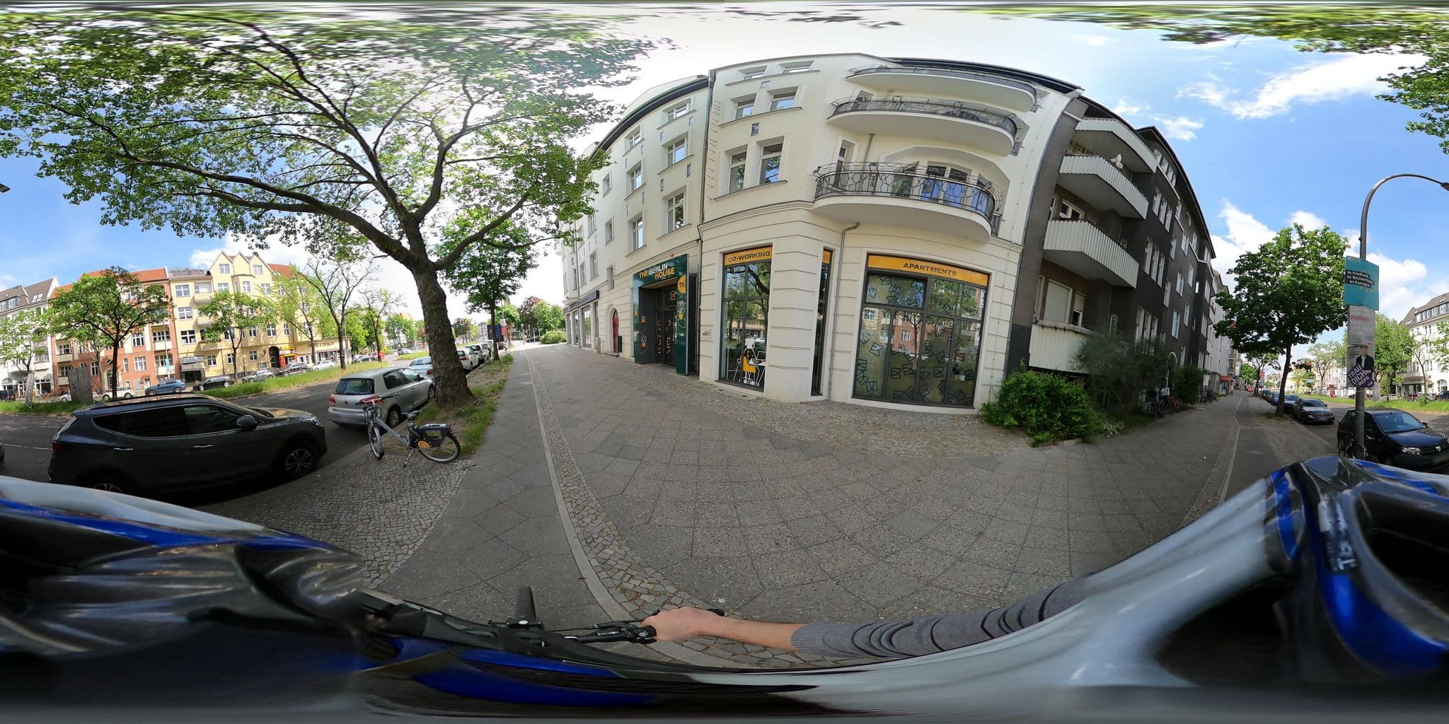 Street view near Hotel Klee Berlin, Friedenau — © eserte (CC BY-SA · Mapillary)