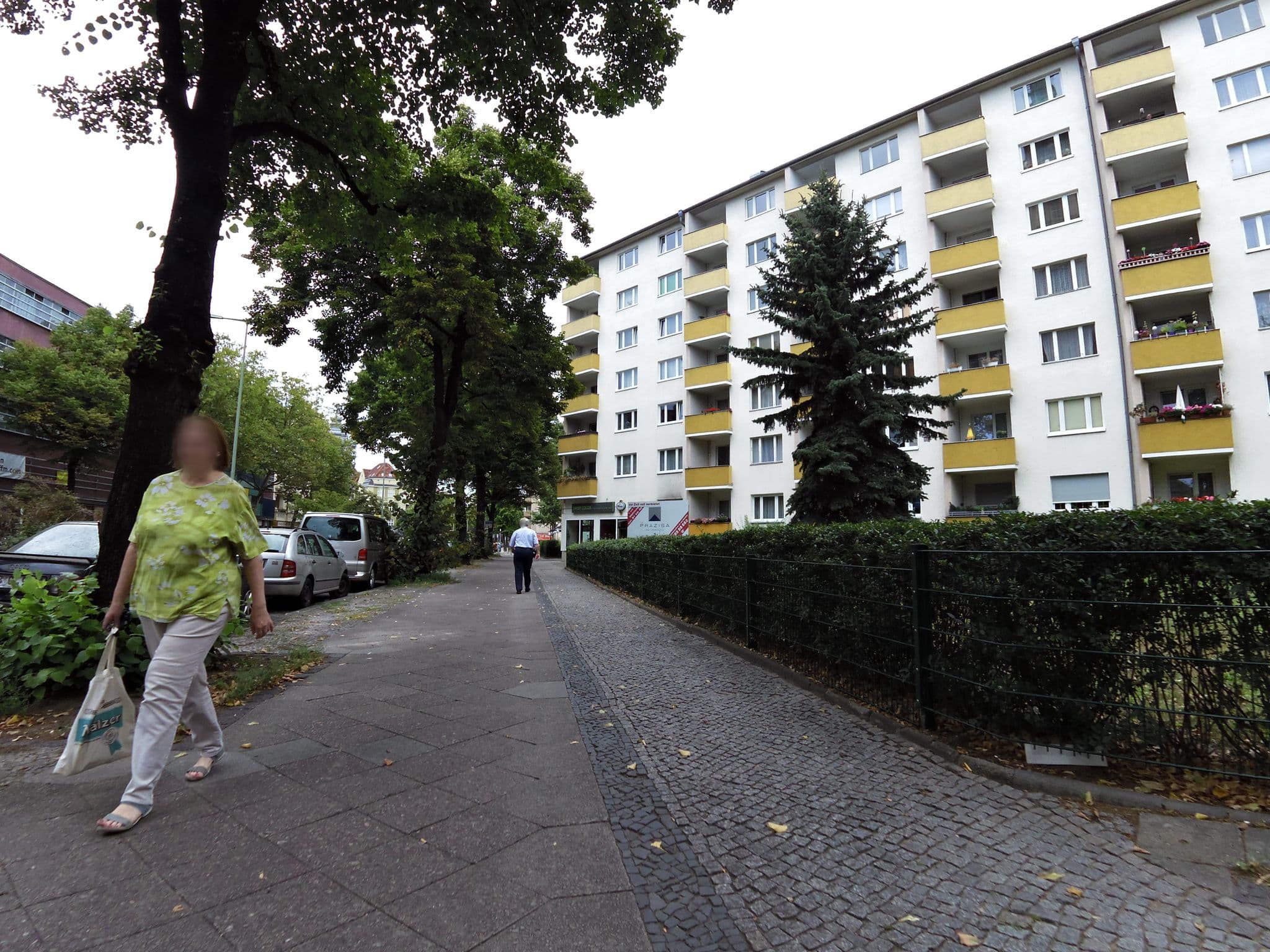 Street view near Ferienwohnung, Friedenau — © moenk (CC BY-SA · Mapillary)