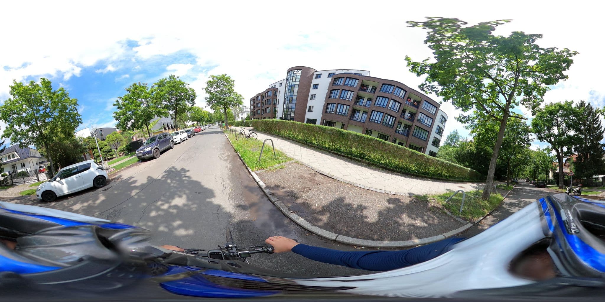 Street view near Pflegeeinrichtung Käthe Kollwitz, Lankwitz — © eserte (CC BY-SA · Mapillary)