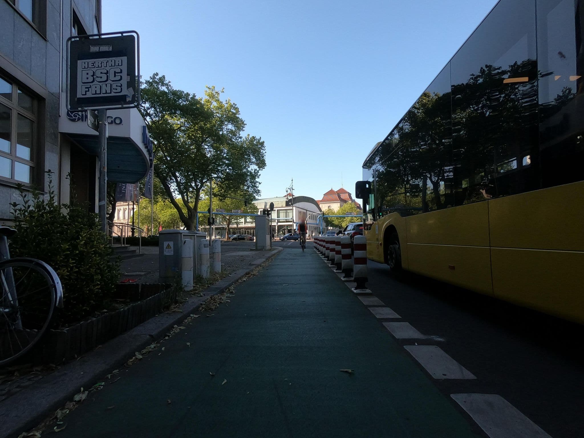Street view near SMARTments business Berlin City West, Hansaviertel — © carlheinz (CC BY-SA · Mapillary)