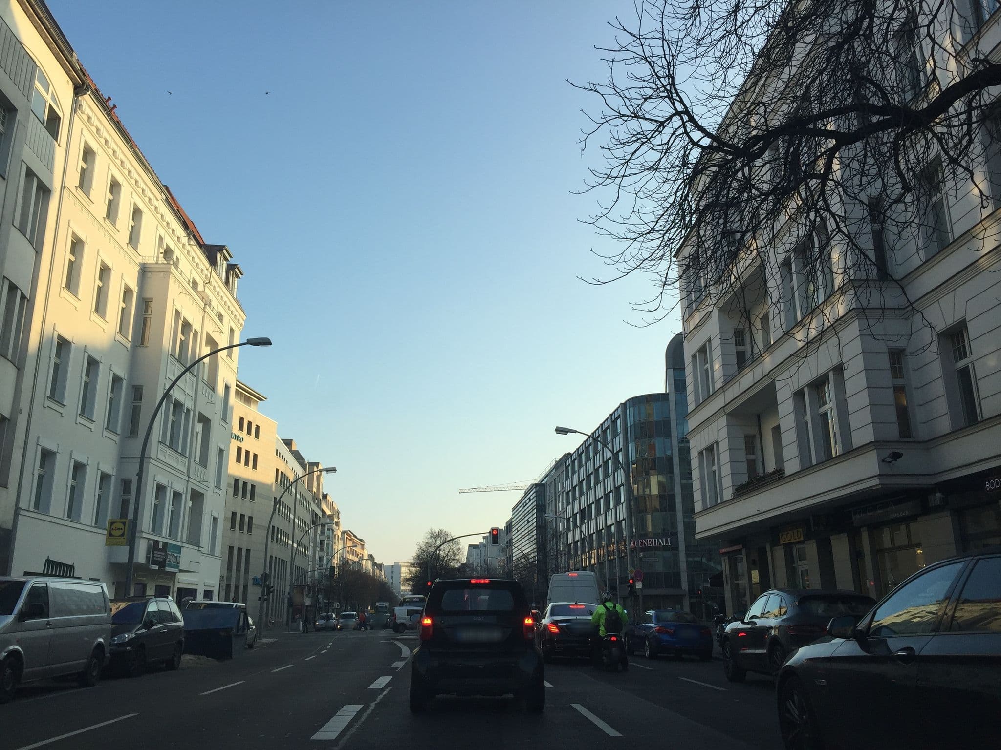 Street view near TRYP Berlin City West, Schöneberg — © tb4711 (CC BY-SA · Mapillary)