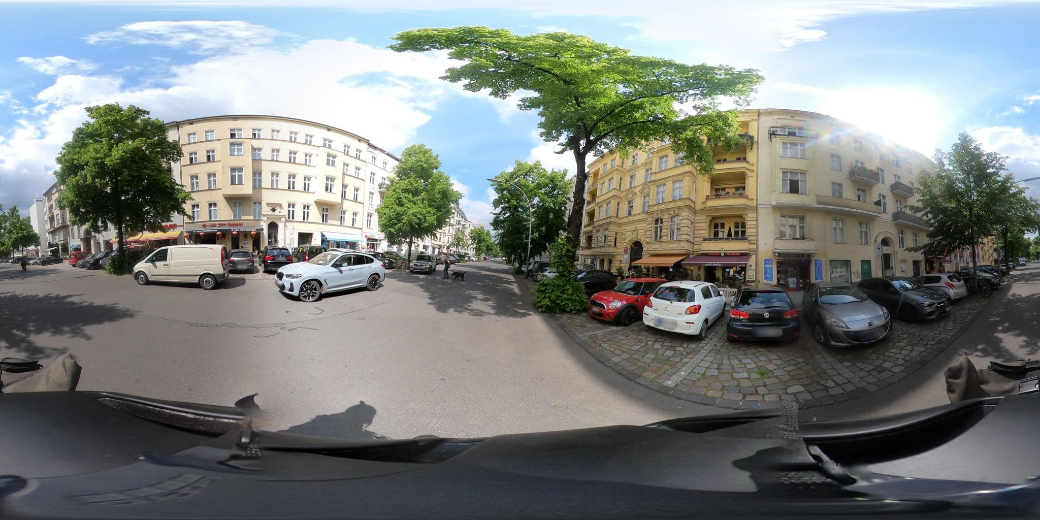 Street view near Pension Knesebeck, Hansaviertel — © mlvln (CC BY-SA · Mapillary)