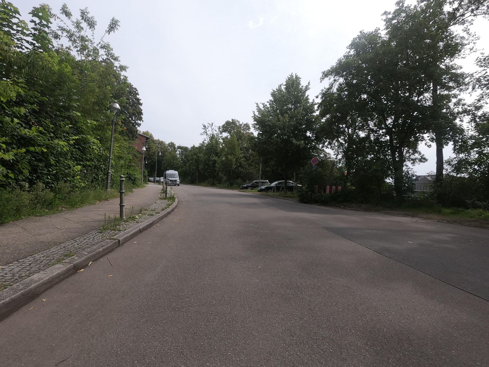 Street view near Jugendgästehaus Nordufer, Moabit — © carlheinz (CC BY-SA · Mapillary)