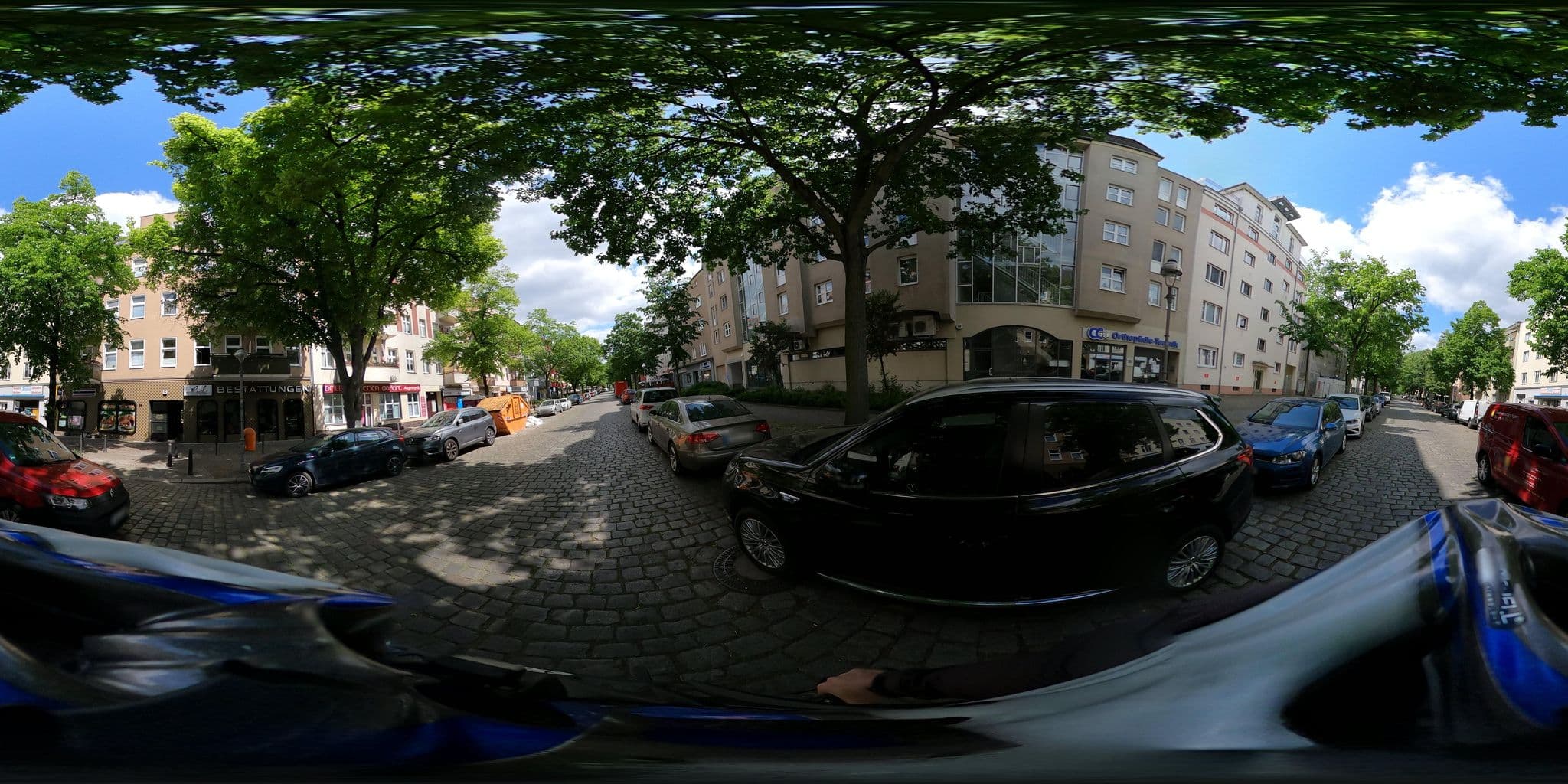 Street view near Appartement am Tegeler See, Tegel — © eserte (CC BY-SA · Mapillary)