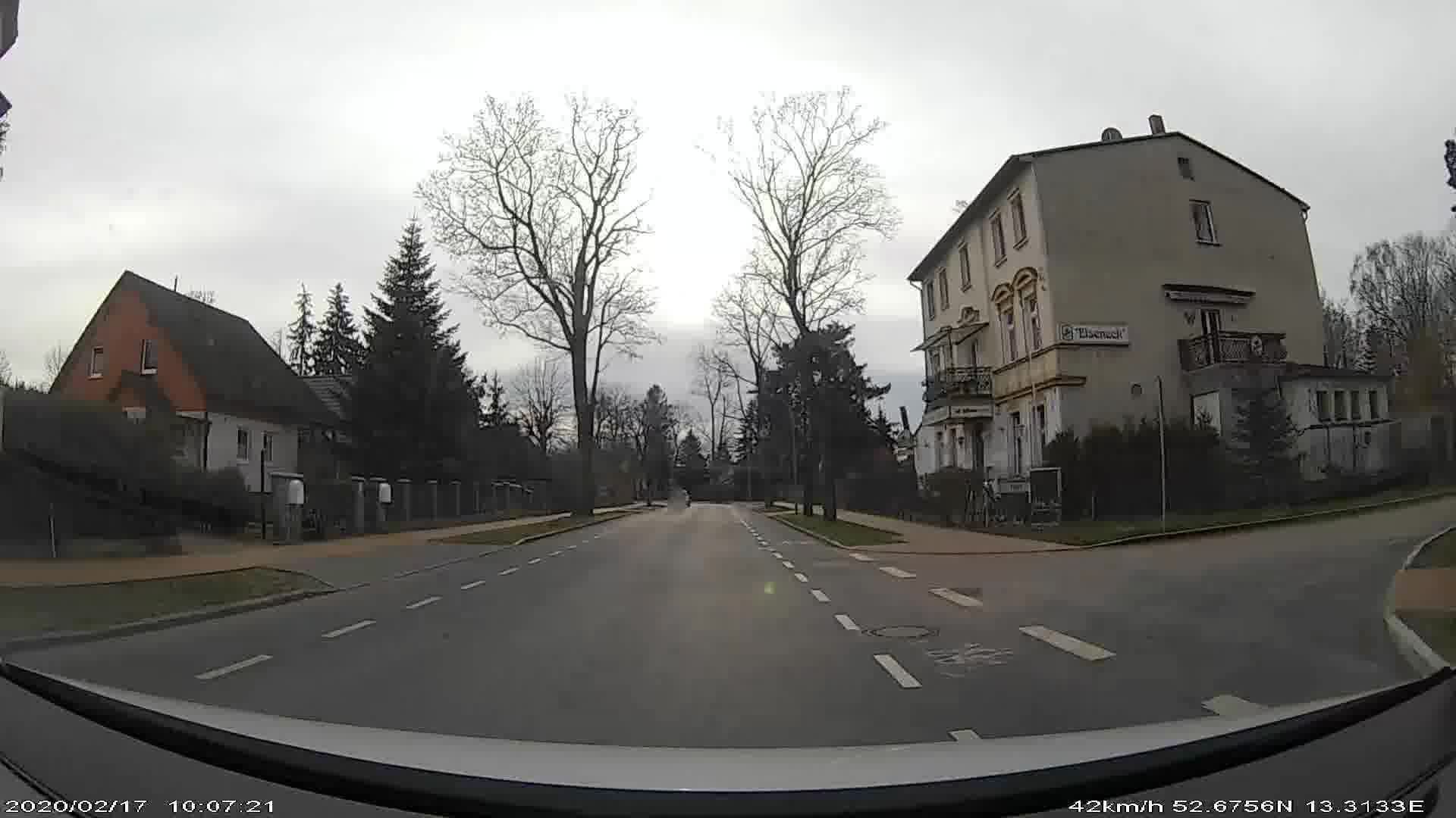 Street view near Hotel am Stadtrand, Hohen Neuendorf — © ruhr11 (CC BY-SA · Mapillary)